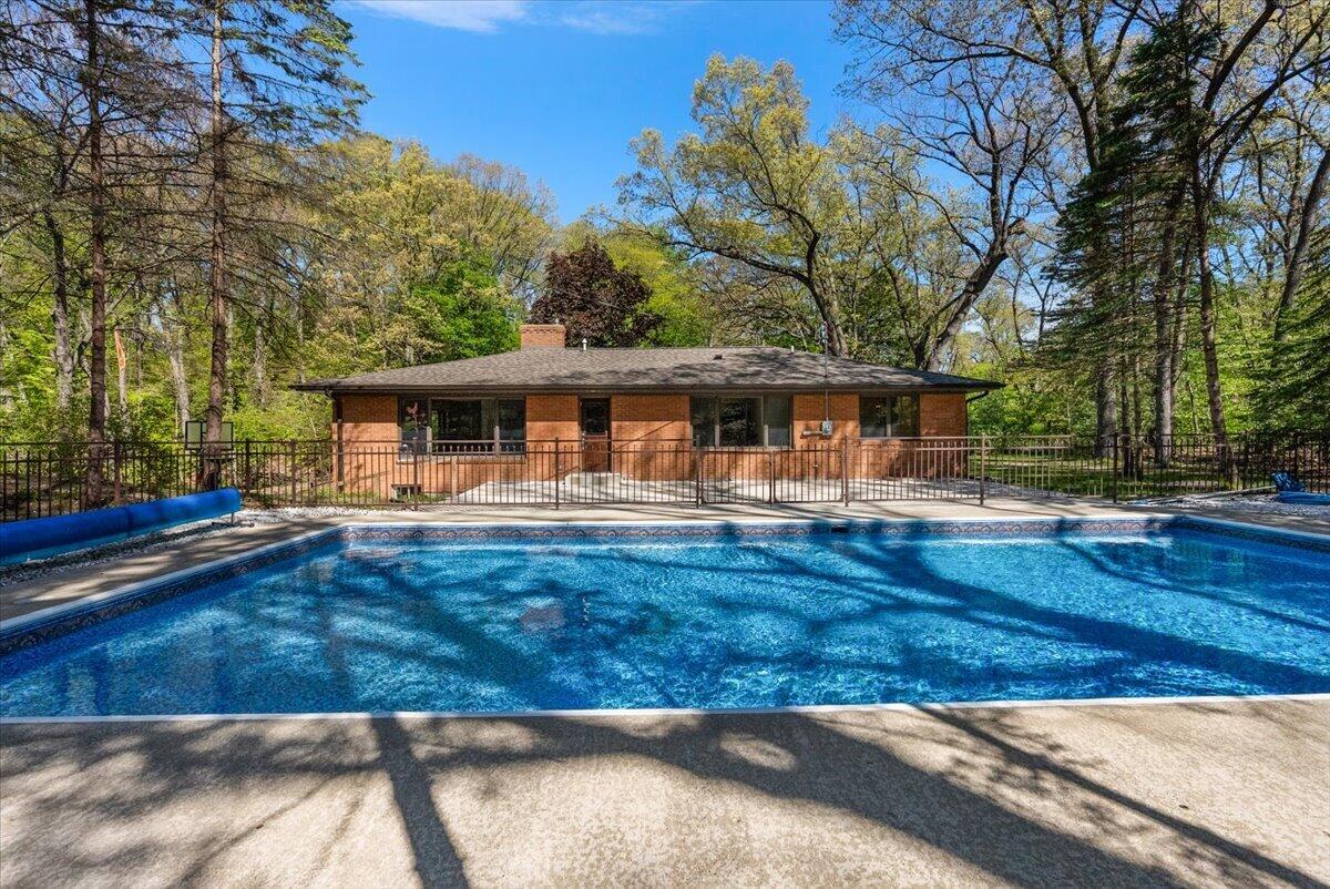 9555 Dunewood Drive — photo