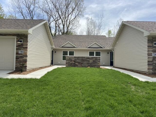 728 Violet Way — photo