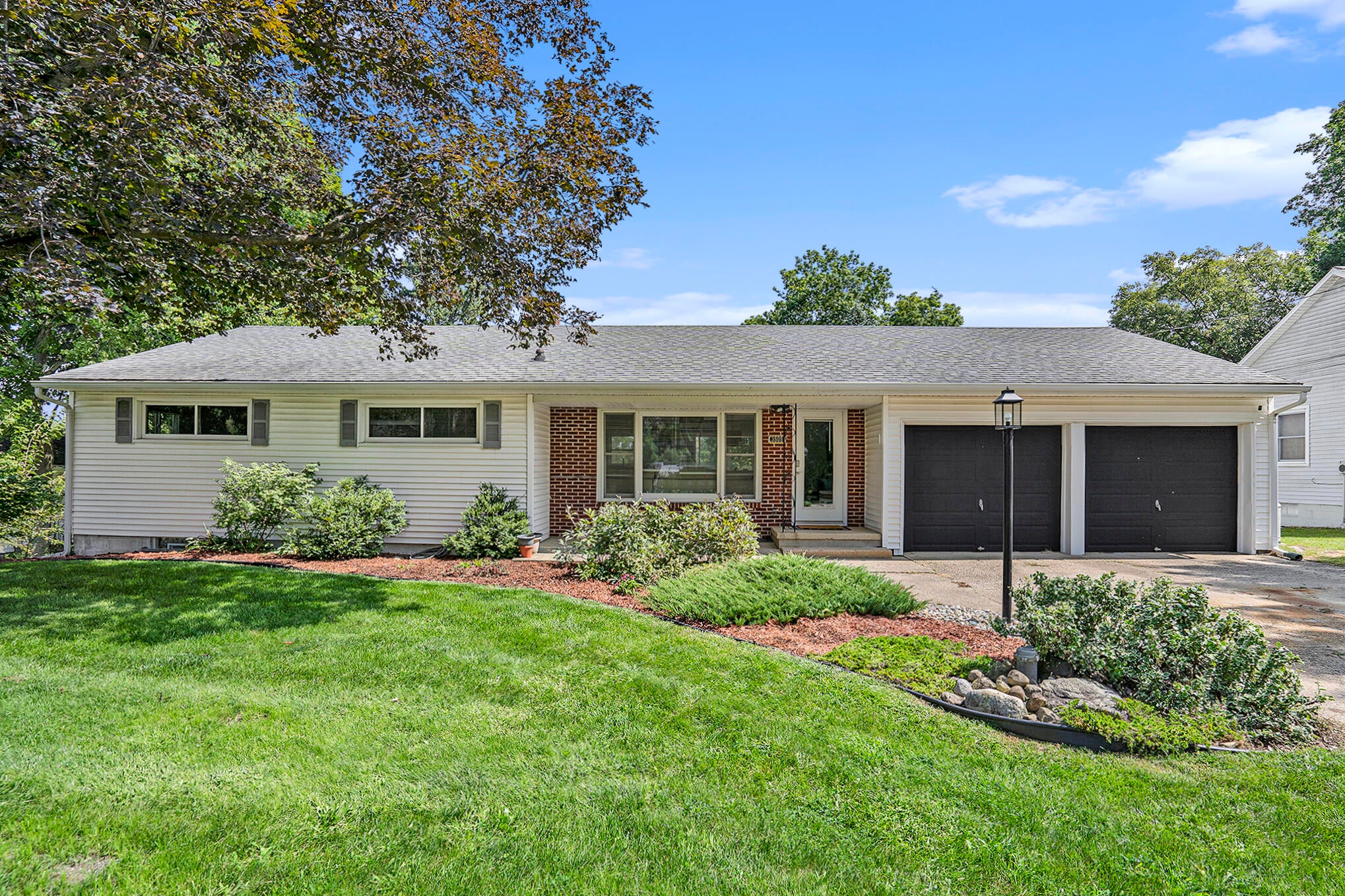 3509 Lake Allegan Drive — photo