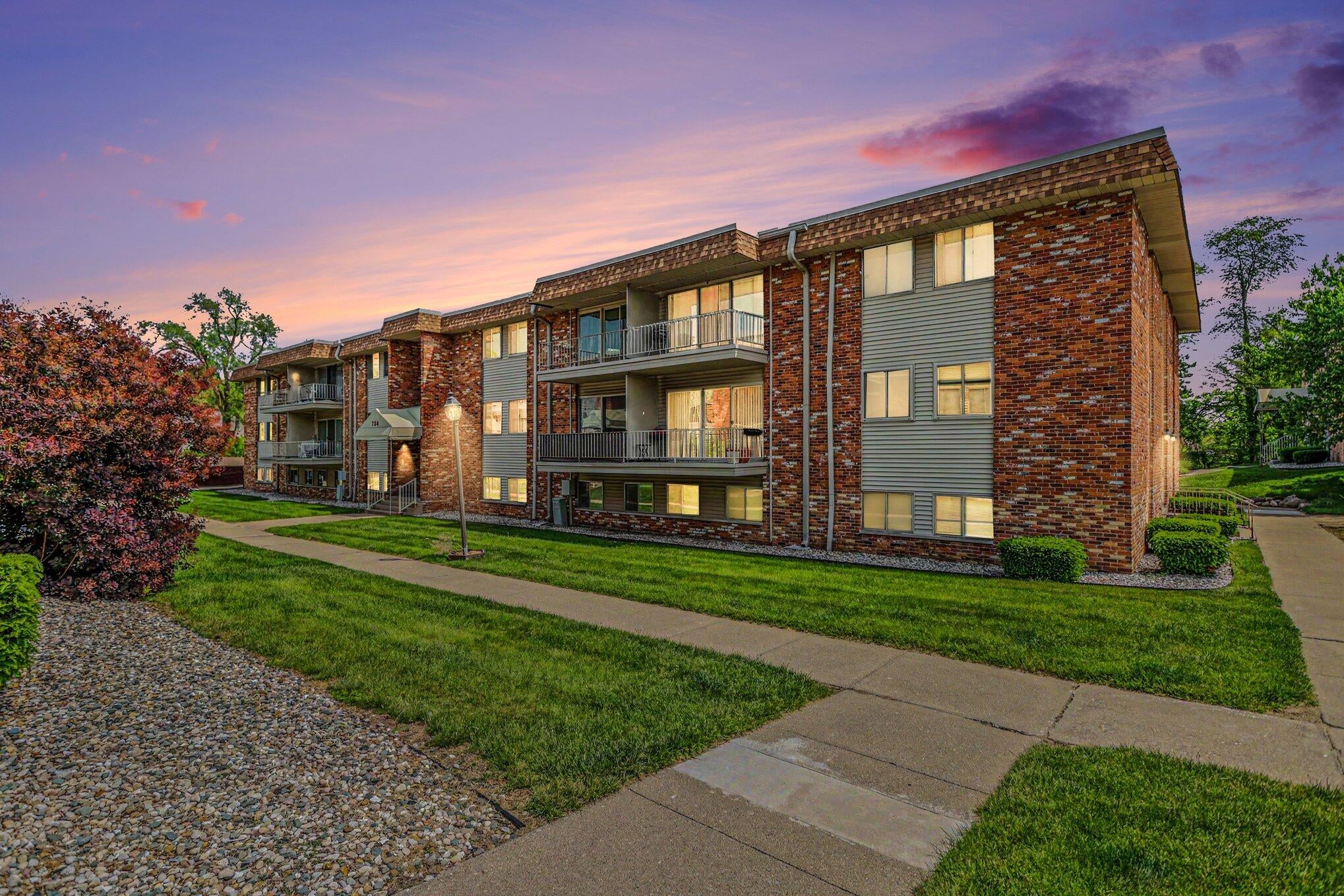 734 W Kilgore Road — photo
