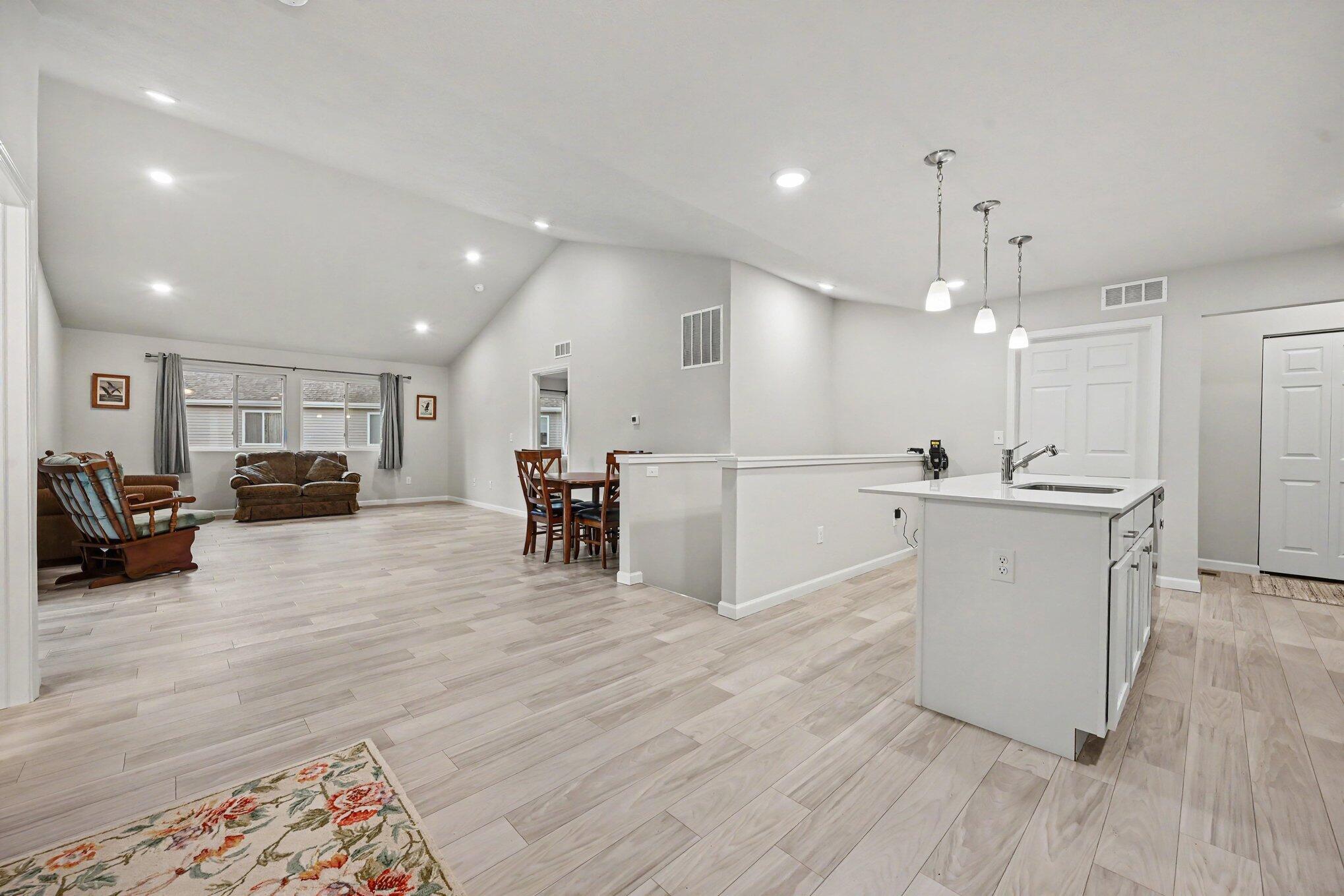 605 Bush Boulevard, Three Rivers, MI 49093 — photo 3