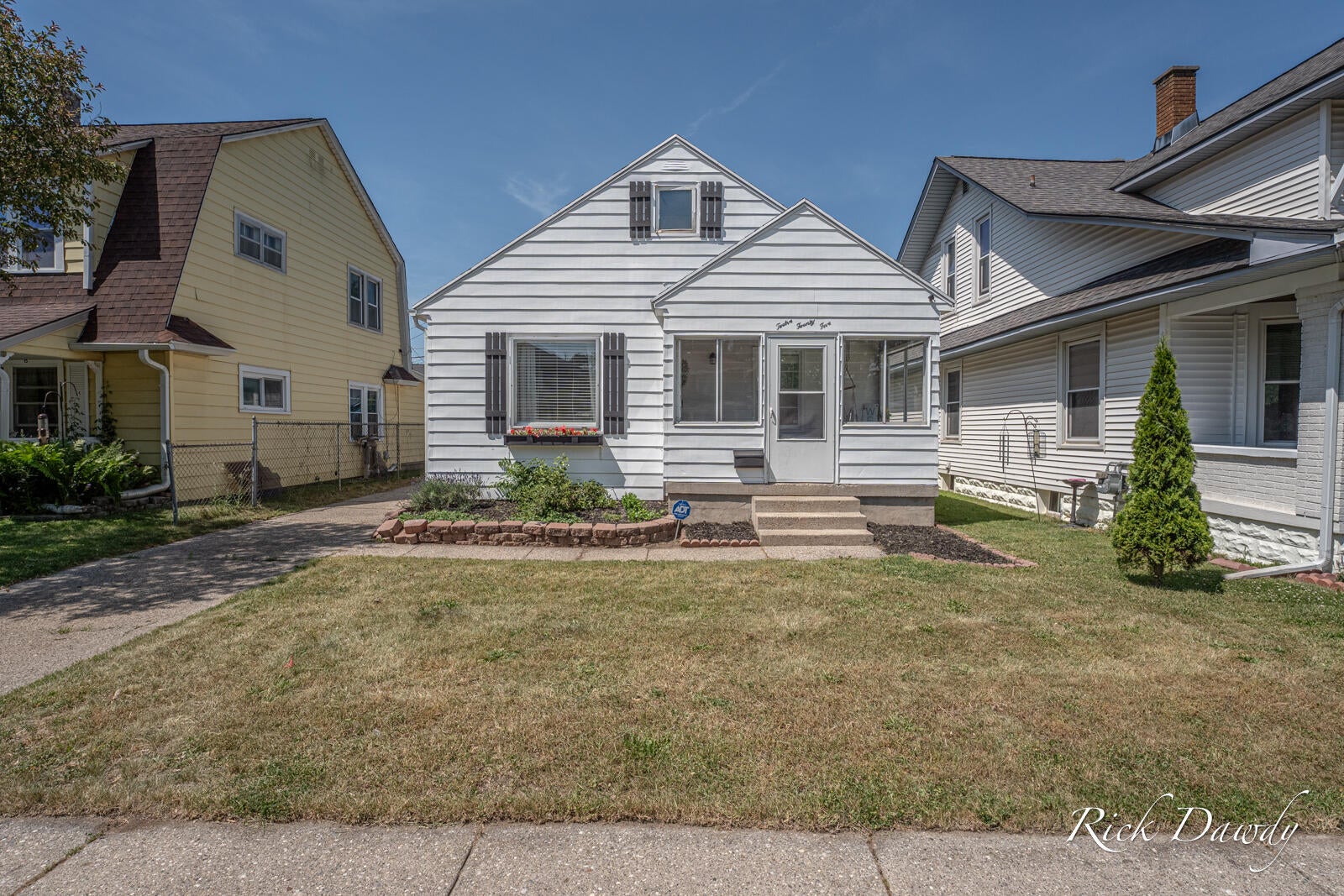 1225 Rathbone Street SW — photo