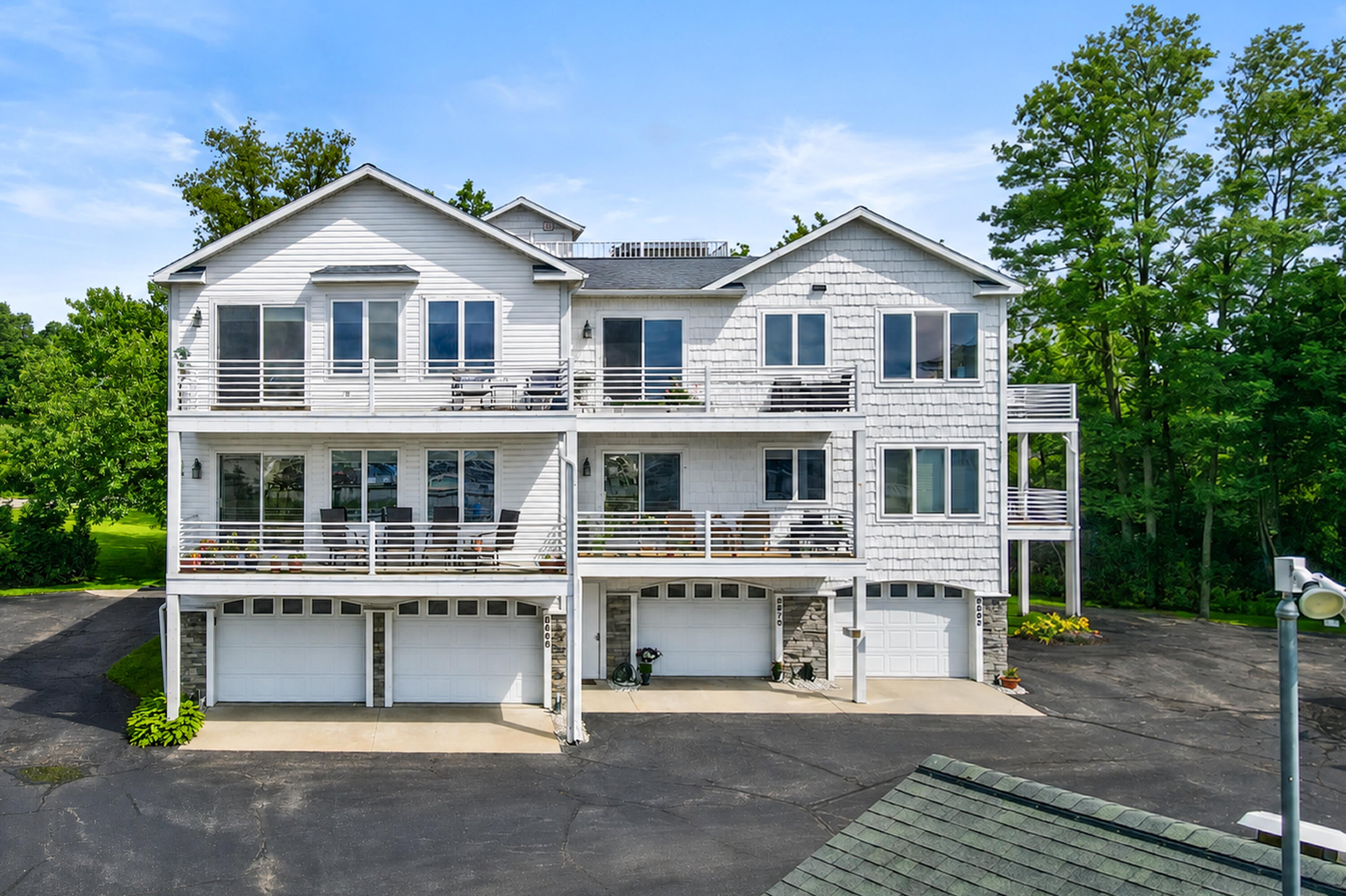 8668 Ellenwood Drive Drive — photo