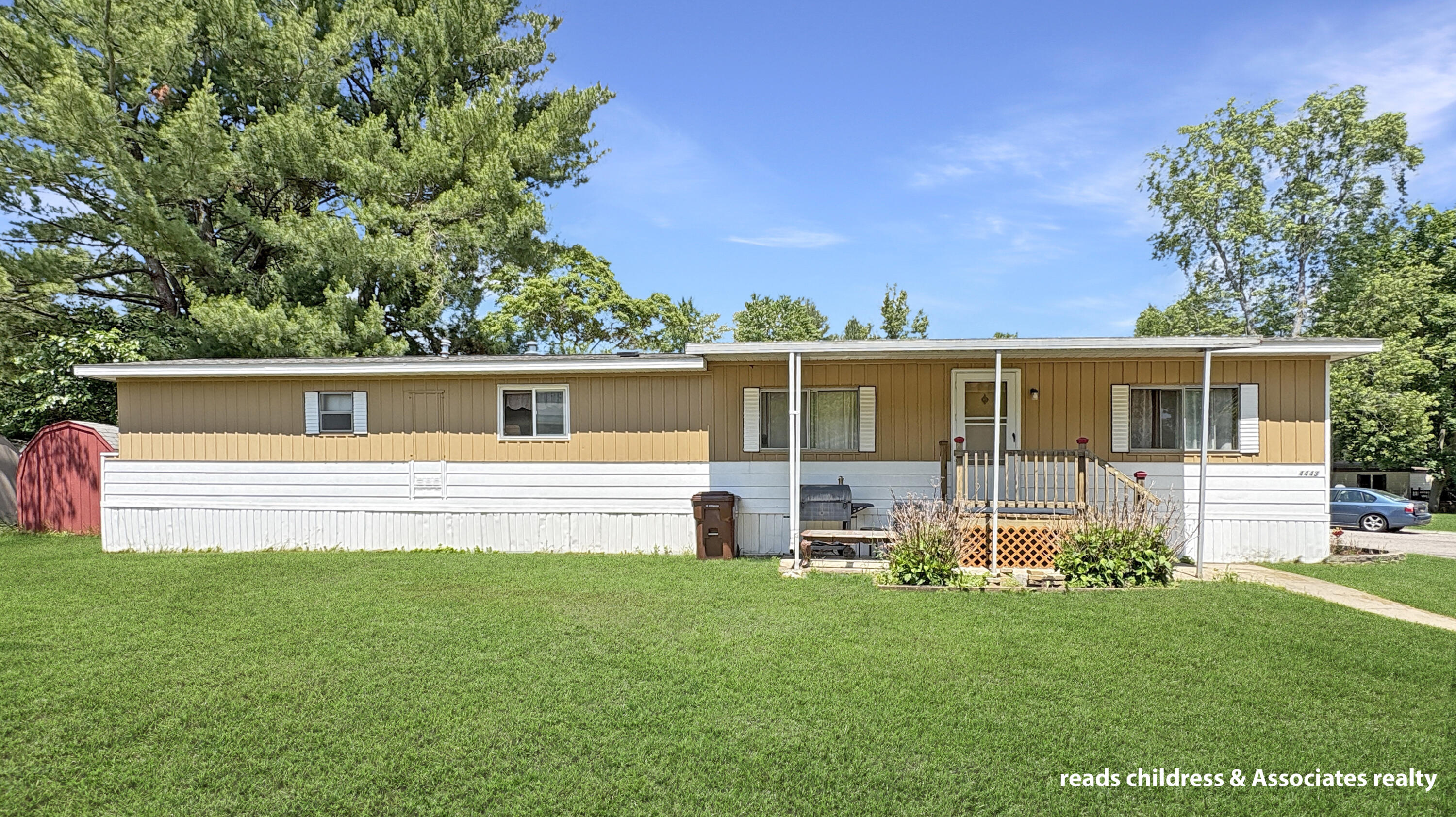 4443 Cedar Wood Street NE — photo