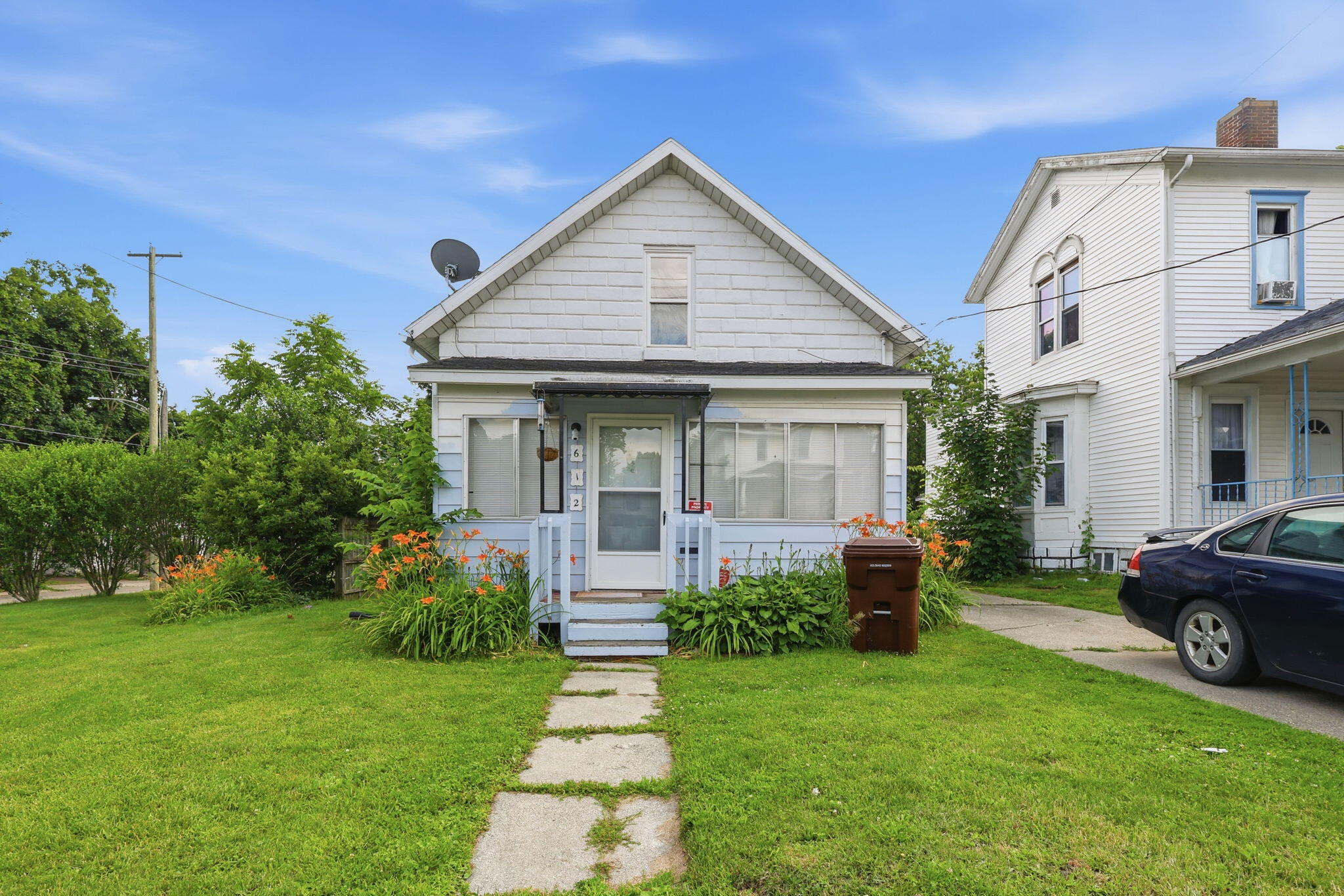 612 Baker Street — photo