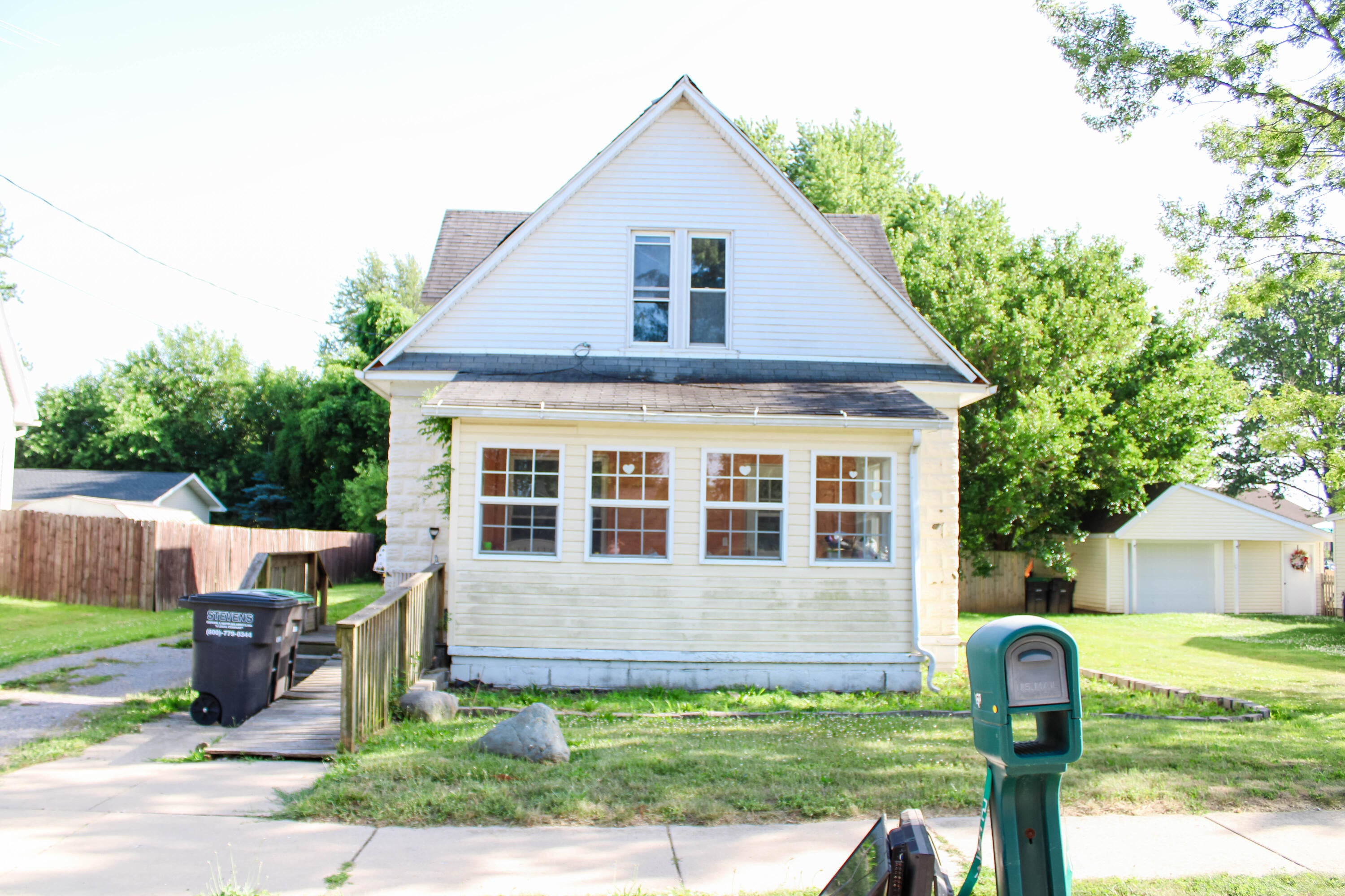 257 W Chicago Blvd — photo