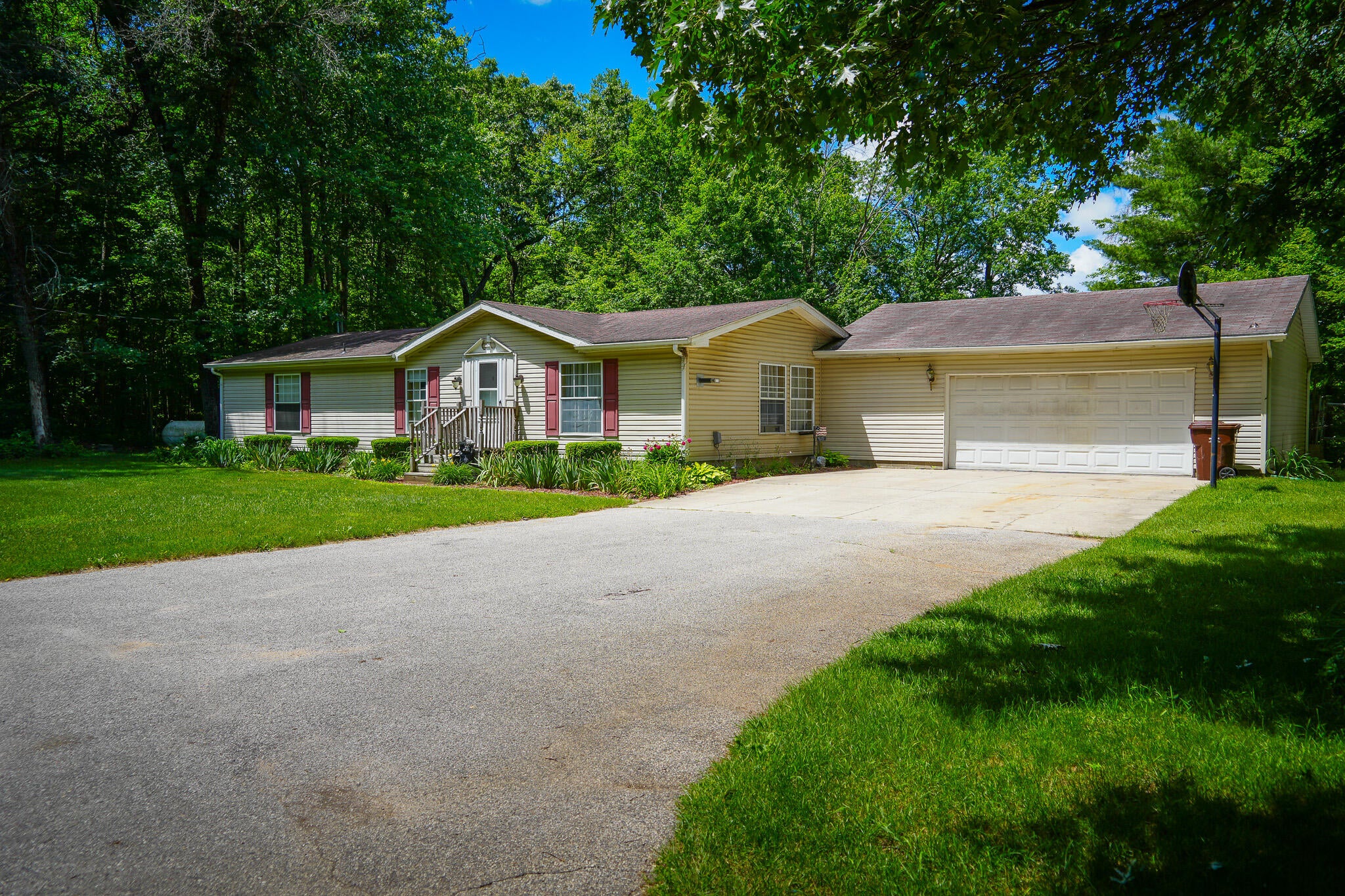 9339 Maple Hill Road — photo