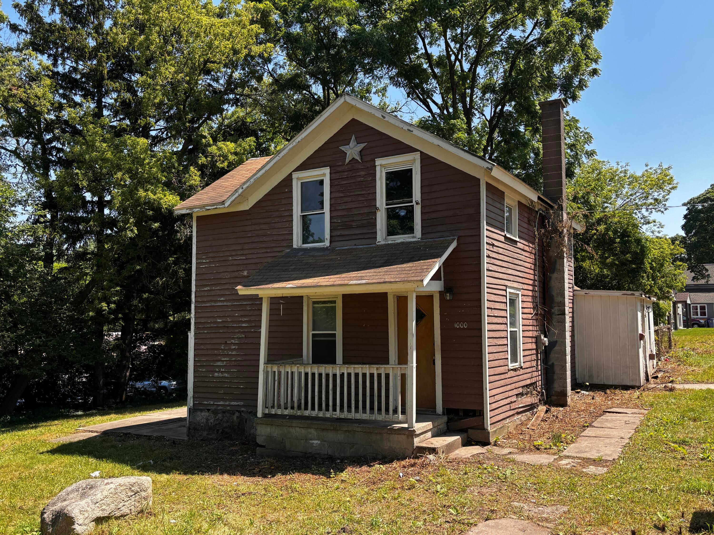 1000 College Avenue NE — photo