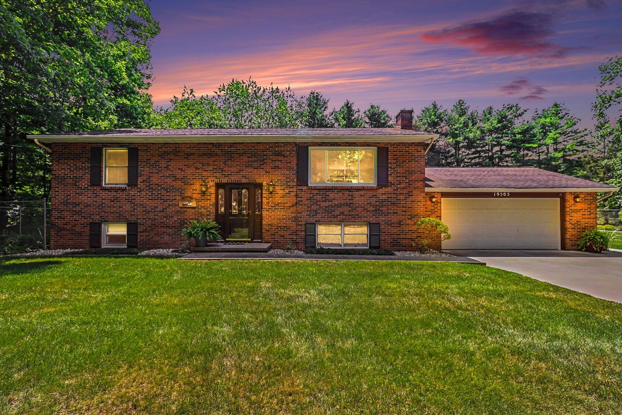 19505 Ottawa Lane — photo