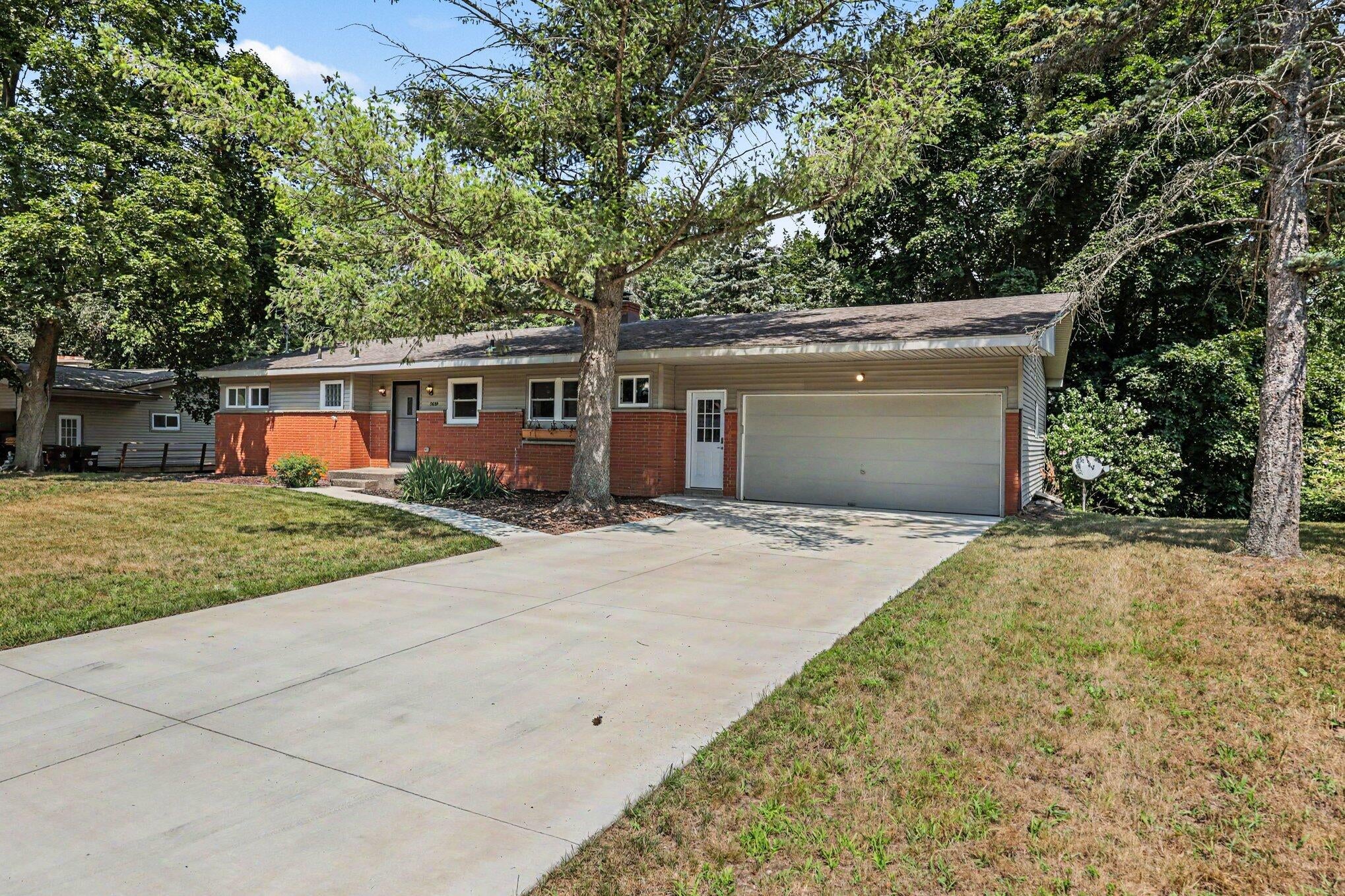 2639 Rockhill Drive NE — photo