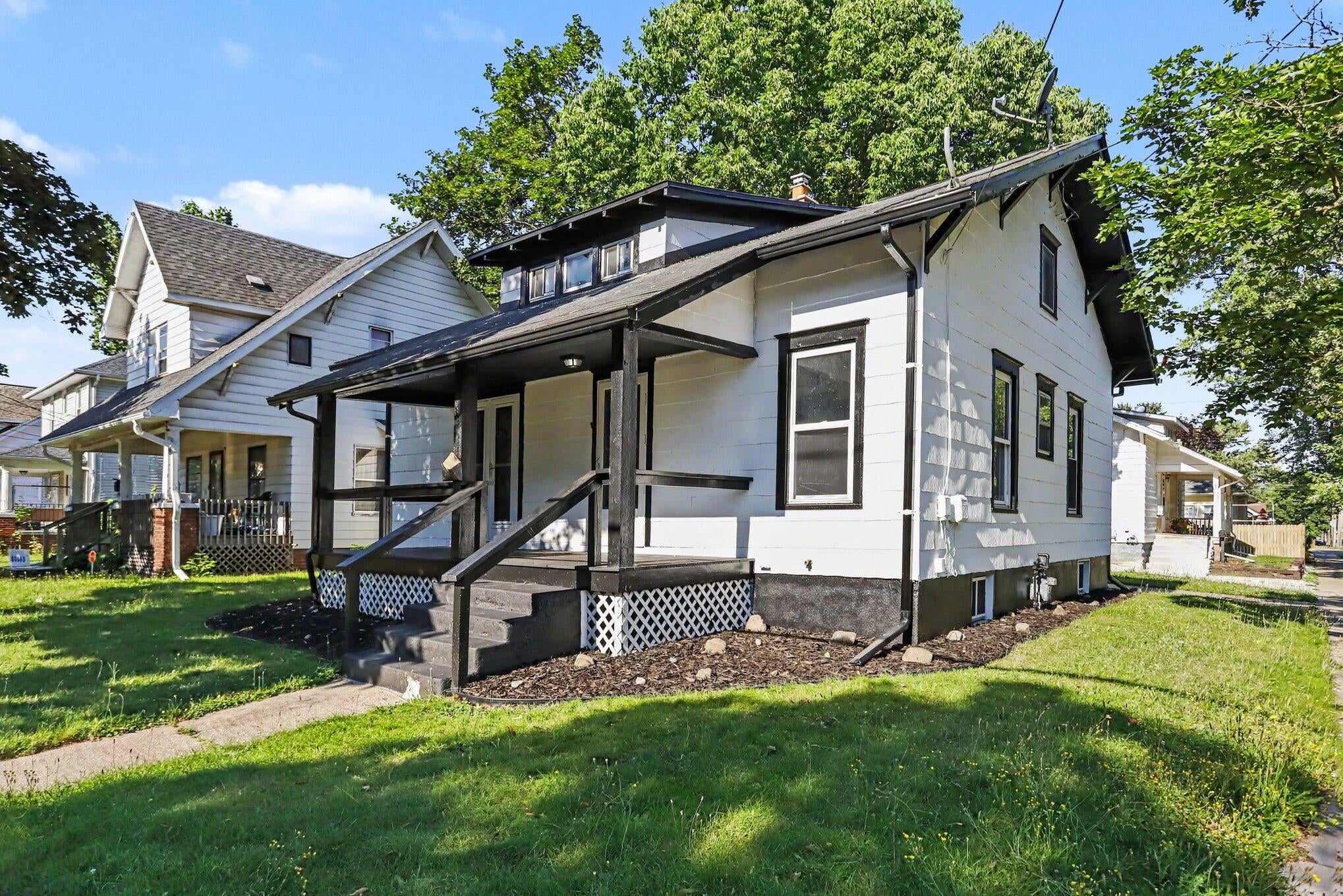 39 Woodward Avenue — photo