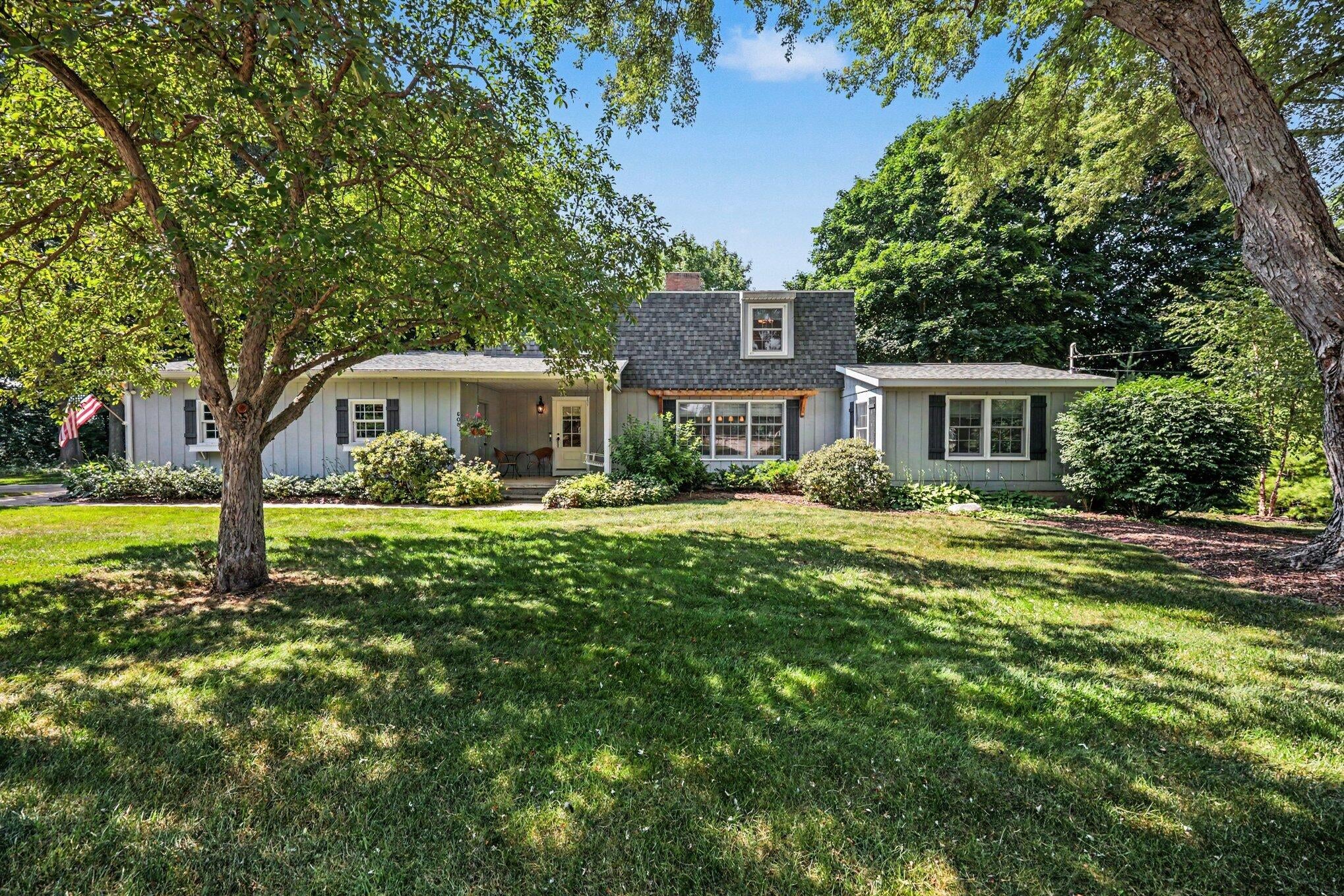 608 Arboretum Drive — photo