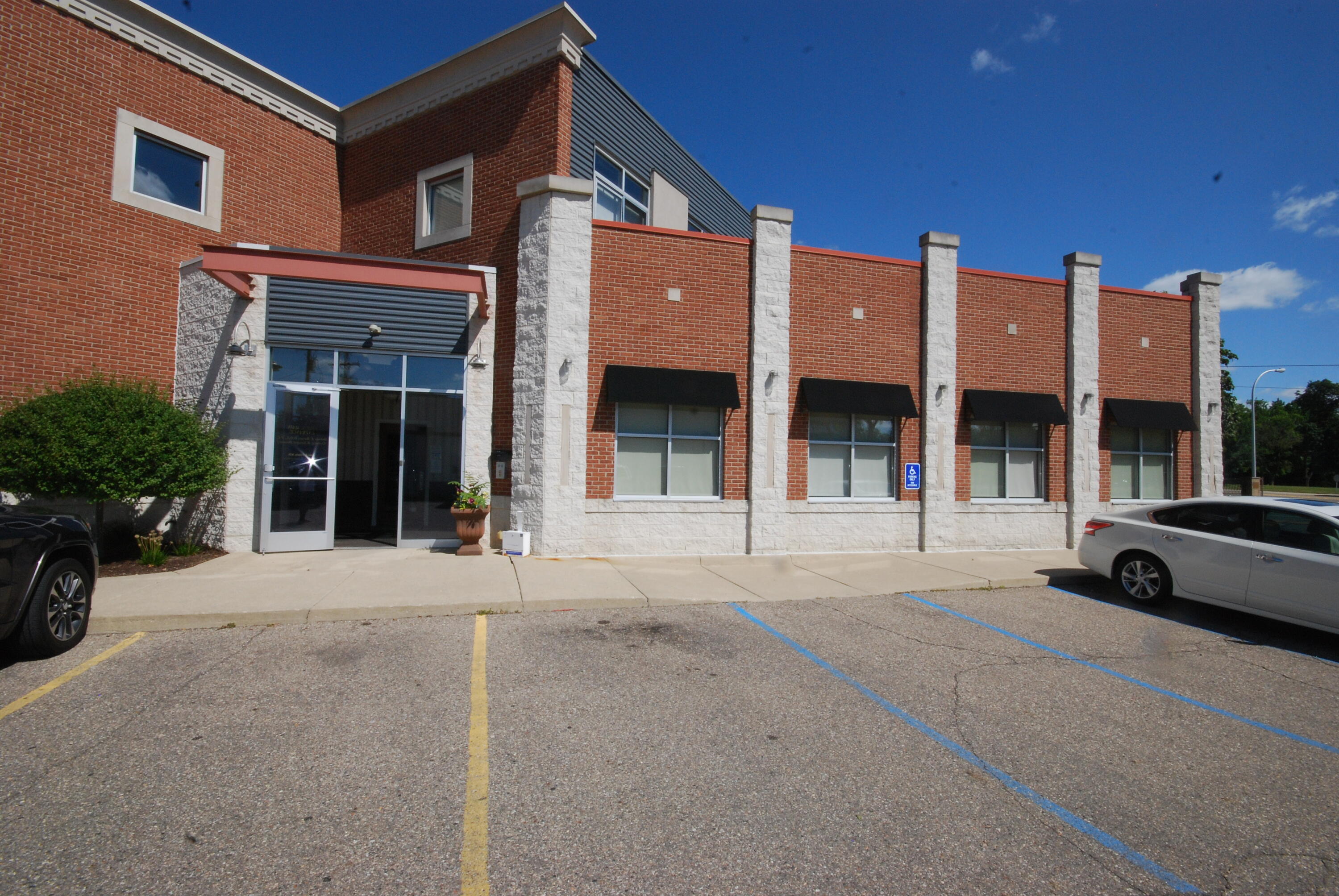1103 N Main Street — photo