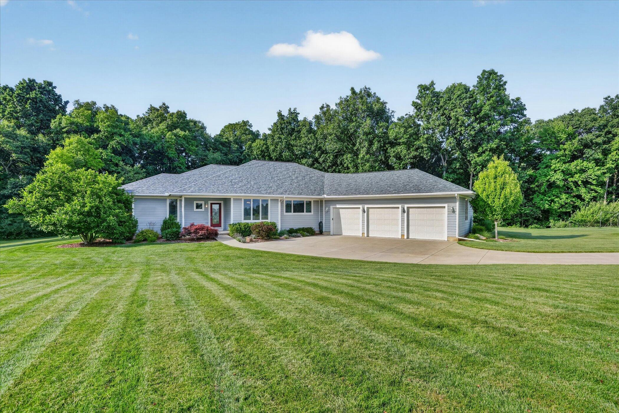 9348 Stoneview Lane — photo