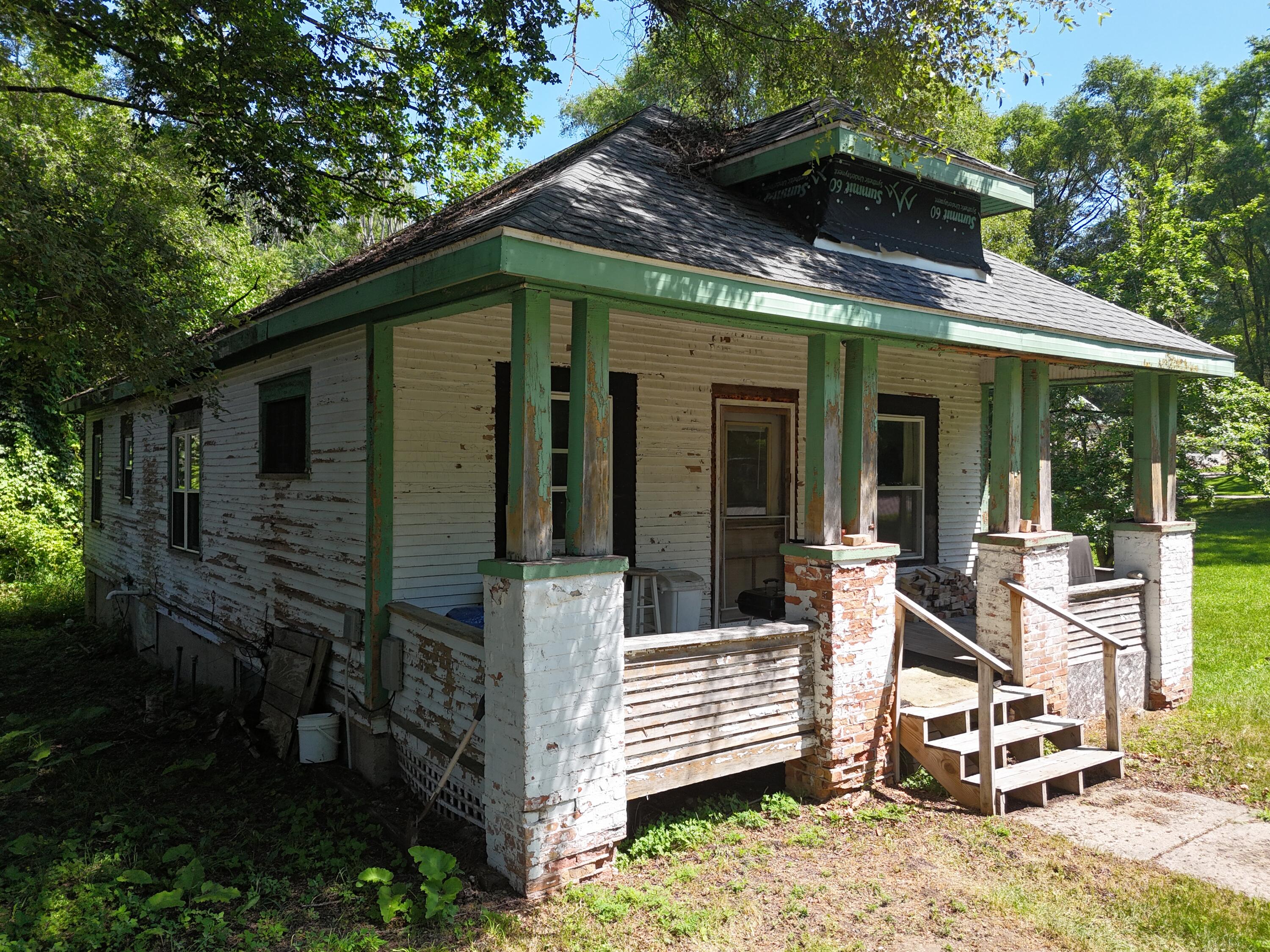 18846 Maple Street — photo