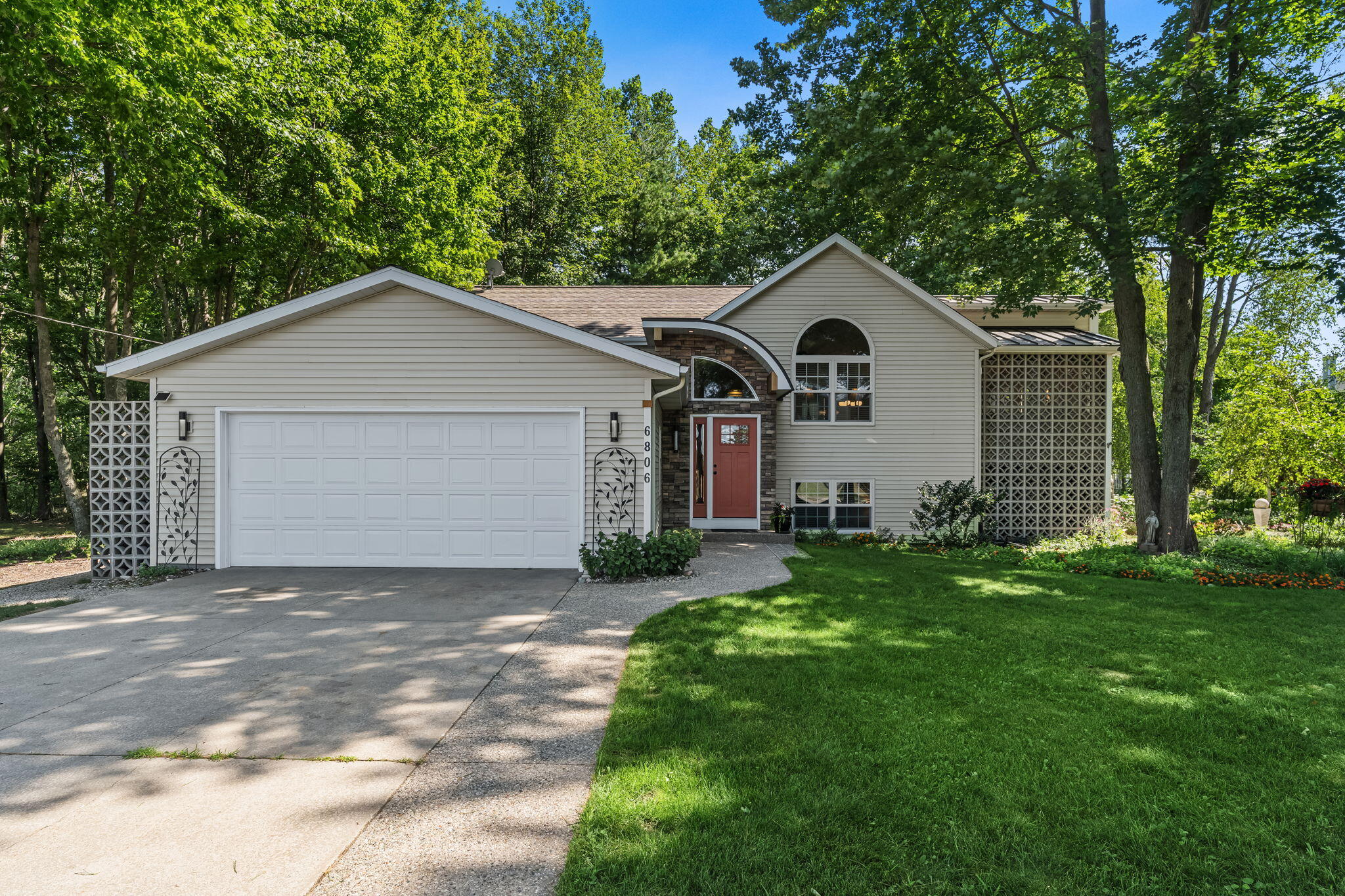 6806 Wiley Road — photo