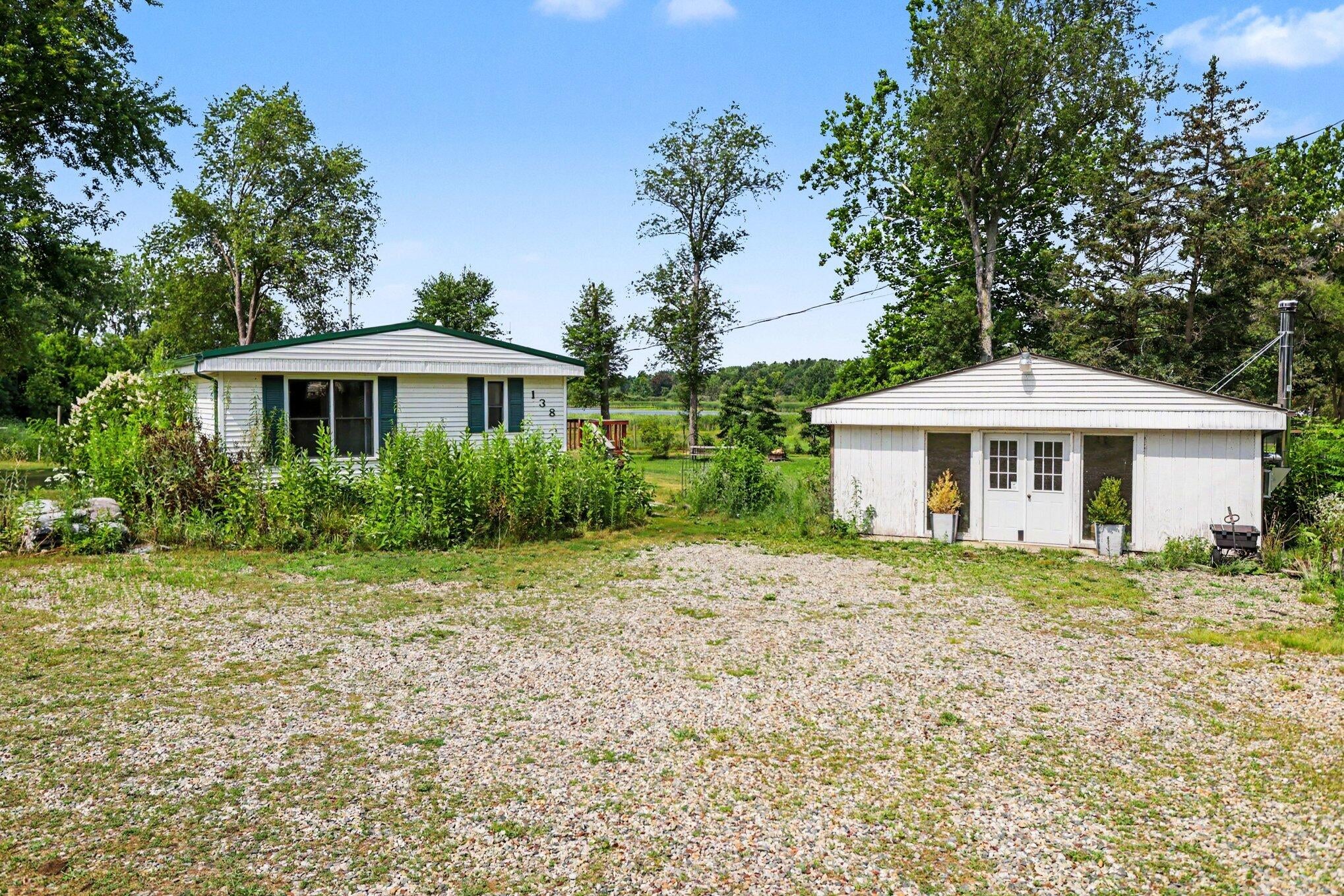 138 S Snow Prairie Road — photo