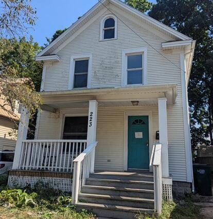 223 Woodlawn Avenue — photo