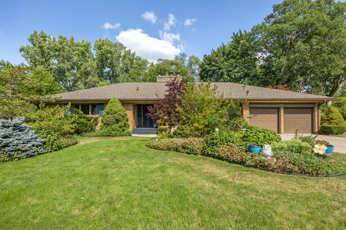132 Morningside Drive SE — photo