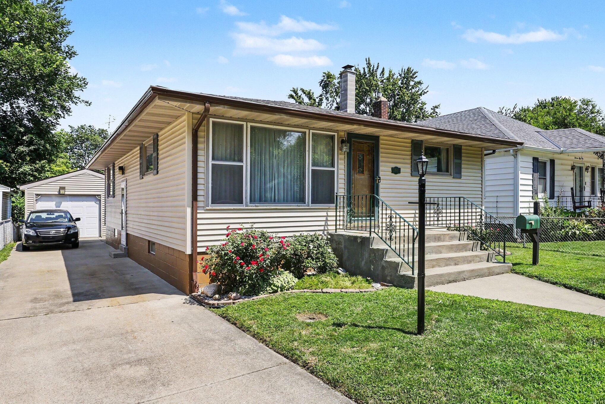 1347 Ferry Street — photo