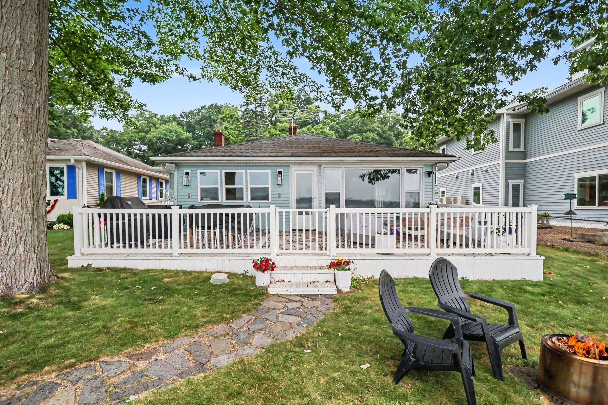 1028 Forest Drive — photo