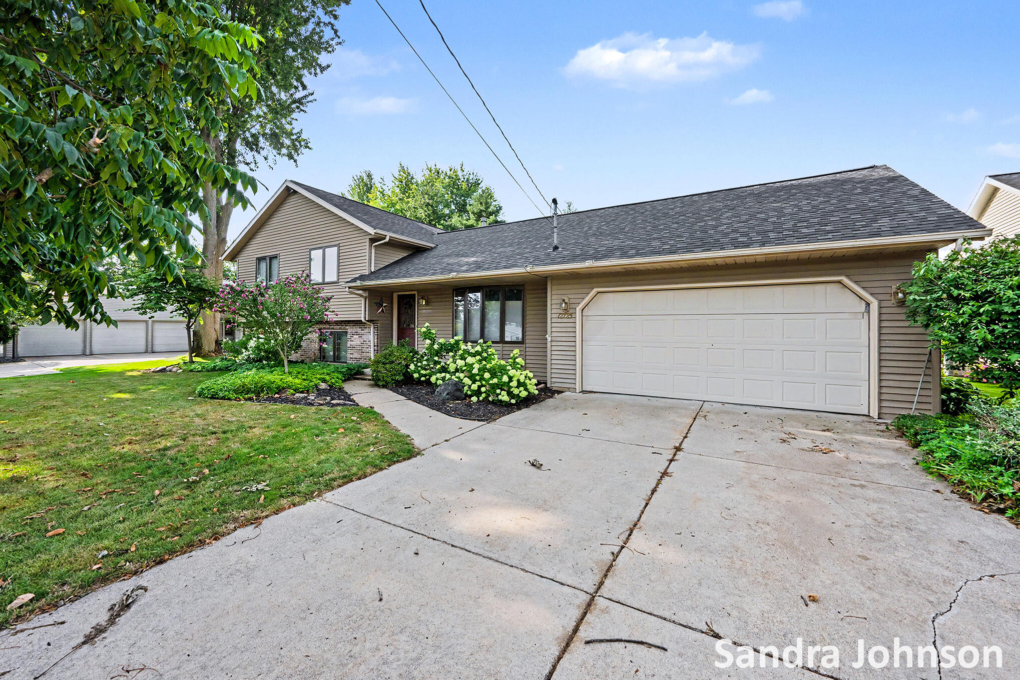 12725 Park Drive — photo
