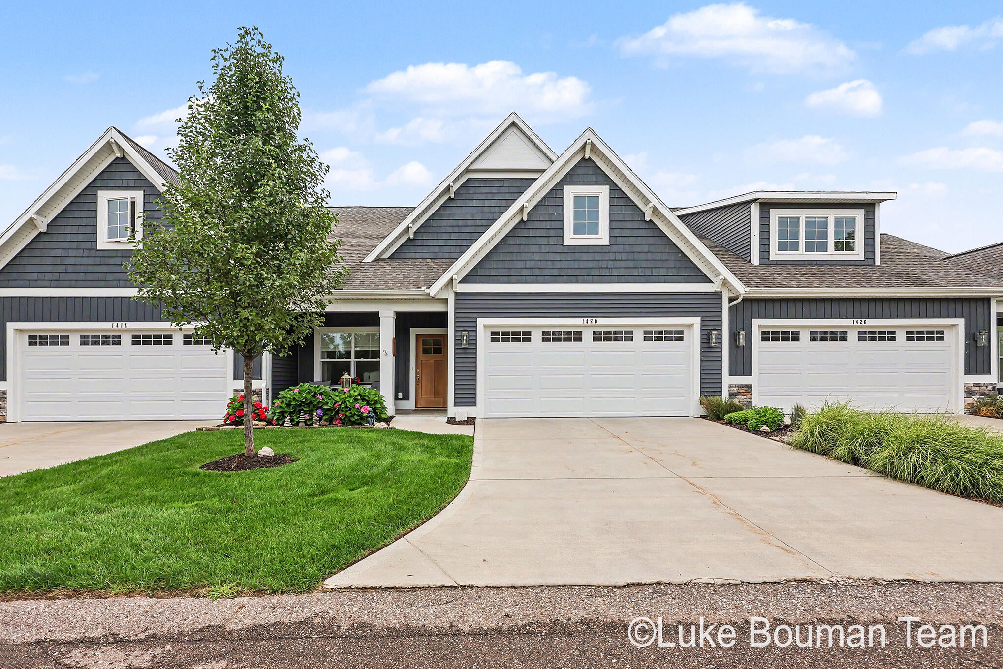 1420 Eagle Shore Court — photo