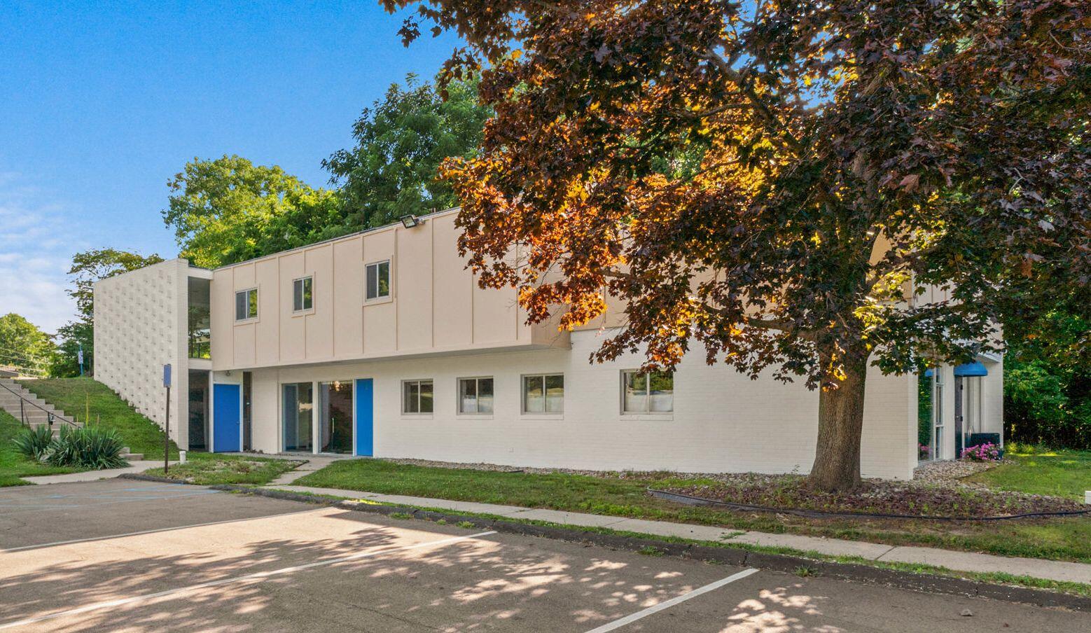 2532 Spring Arbor Road — photo
