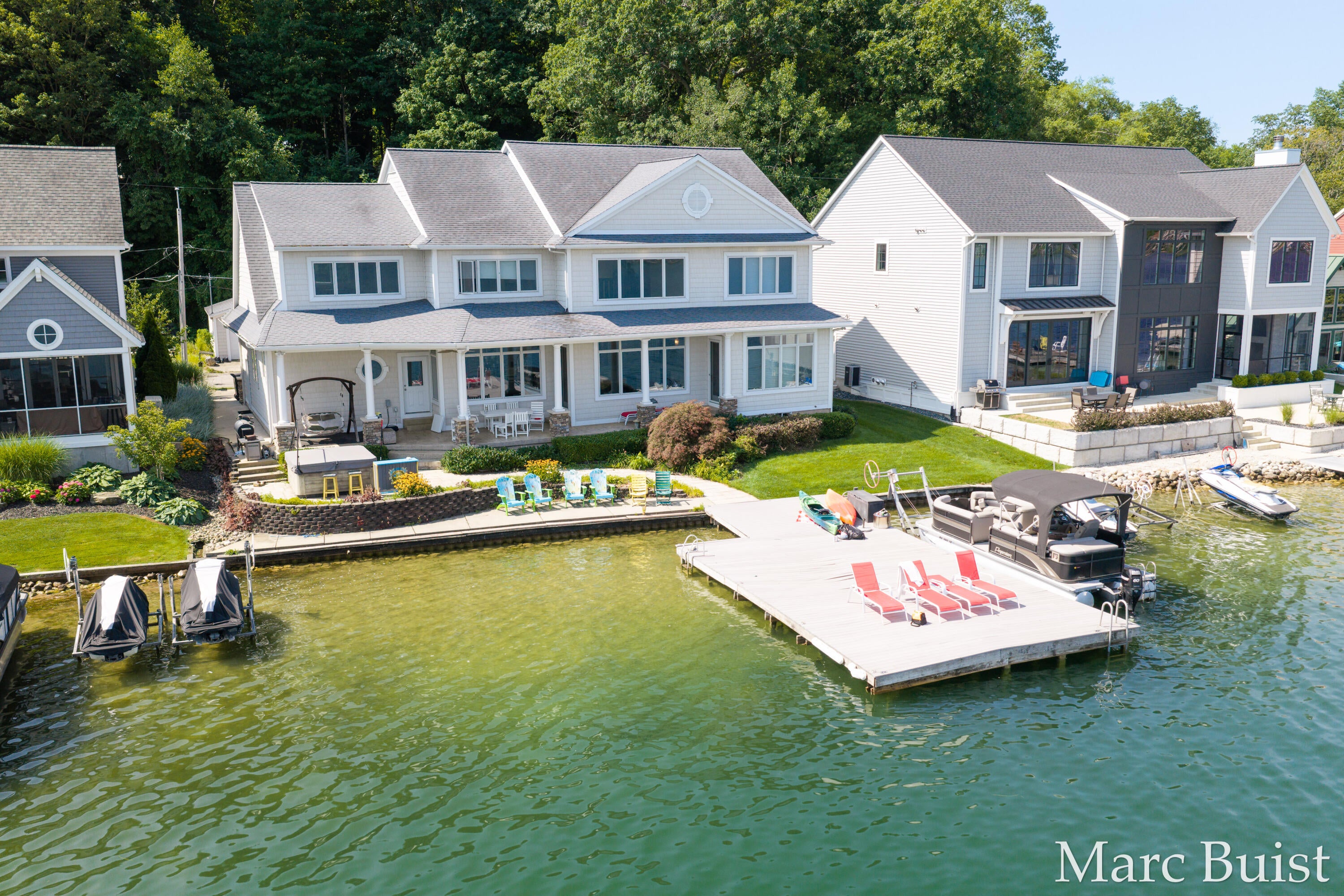 421 N Lake Drive — photo