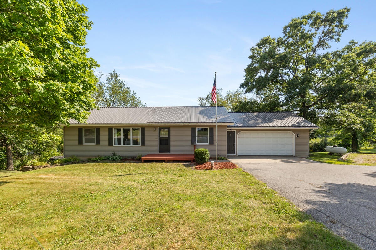 5265 Belding Road — photo
