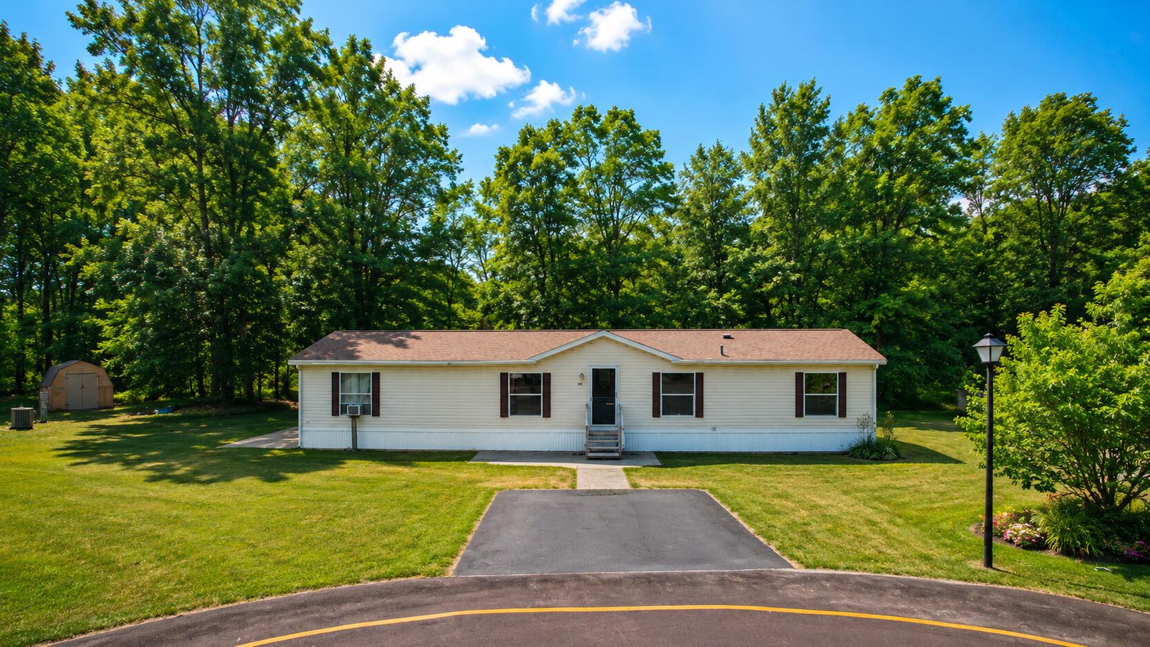 513 E Rainbow Road — photo