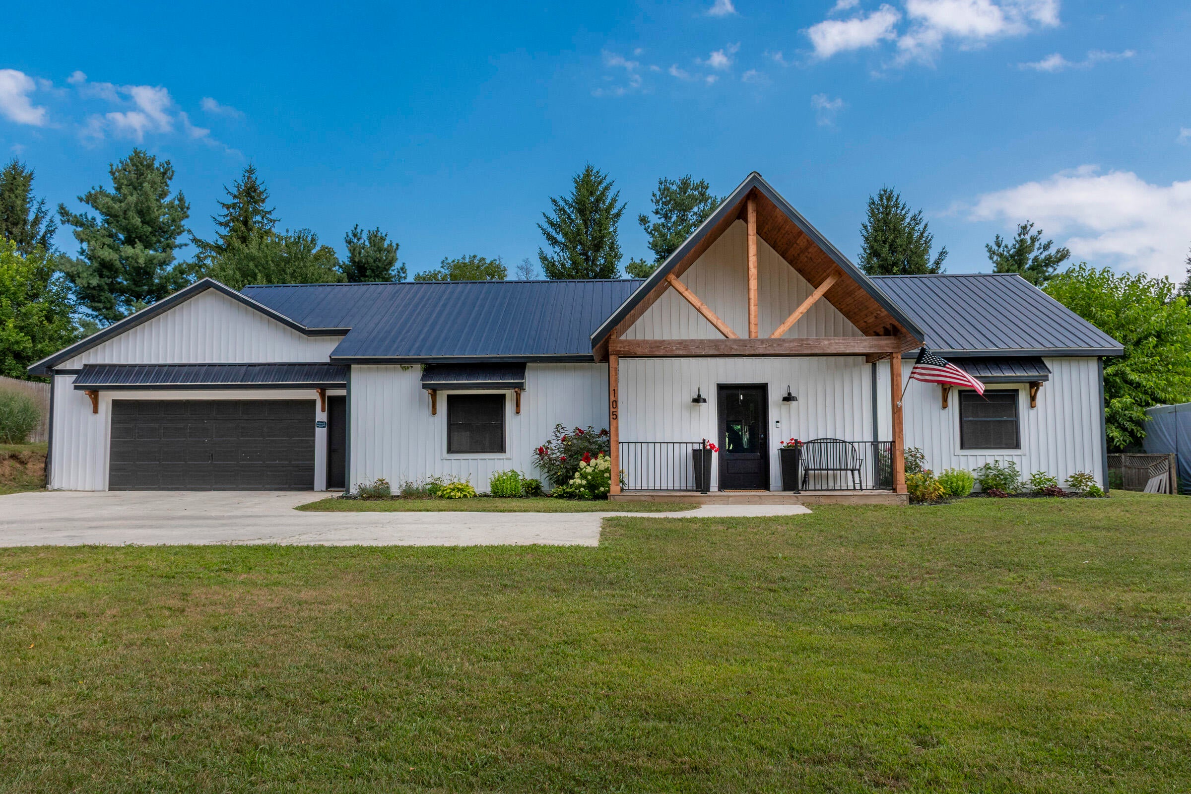 105 Dogwood Circle — photo