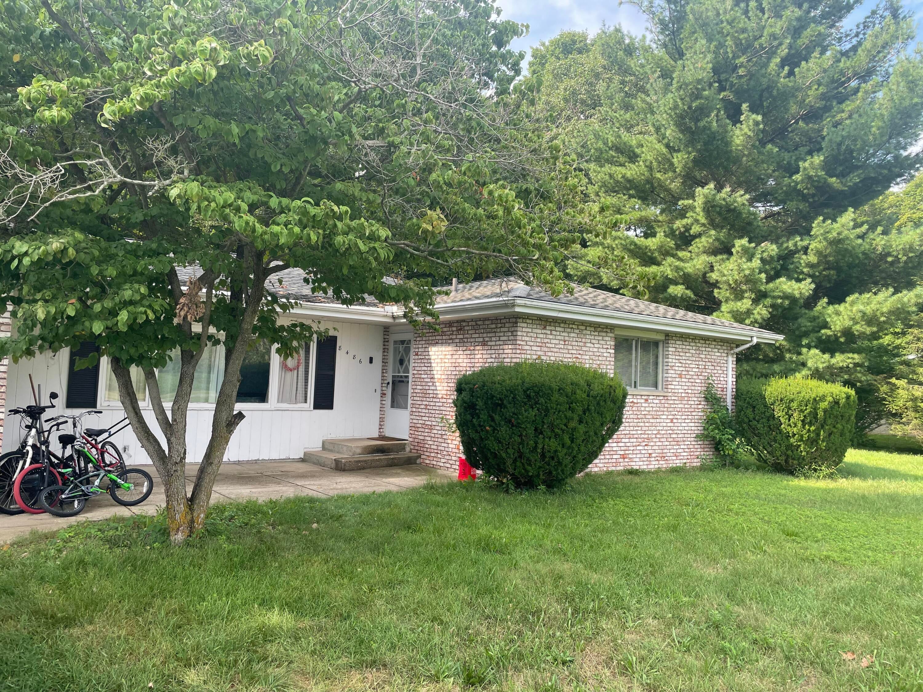 8486 S Hillcrest Drive — photo