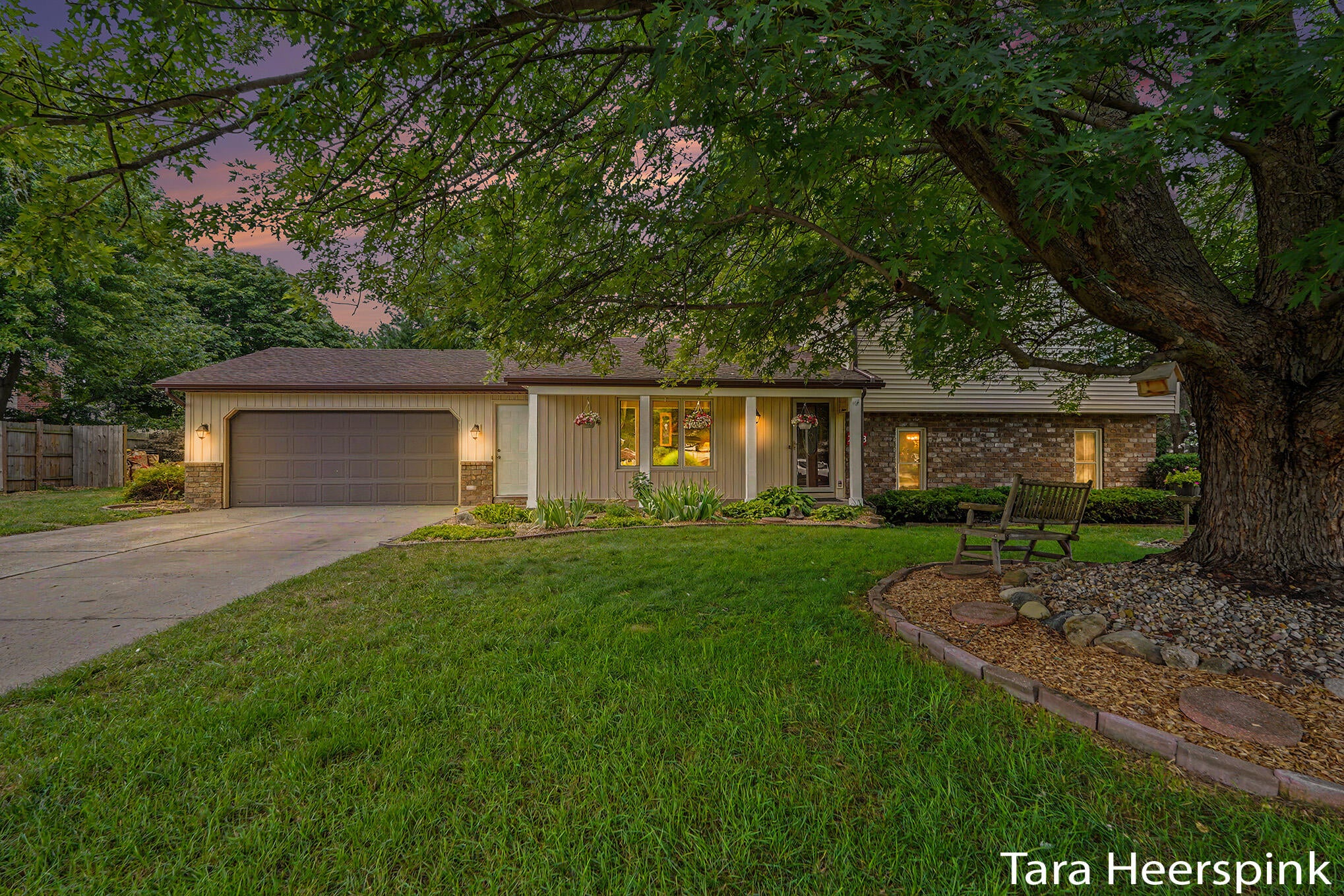 2078 Fernwood Drive — photo