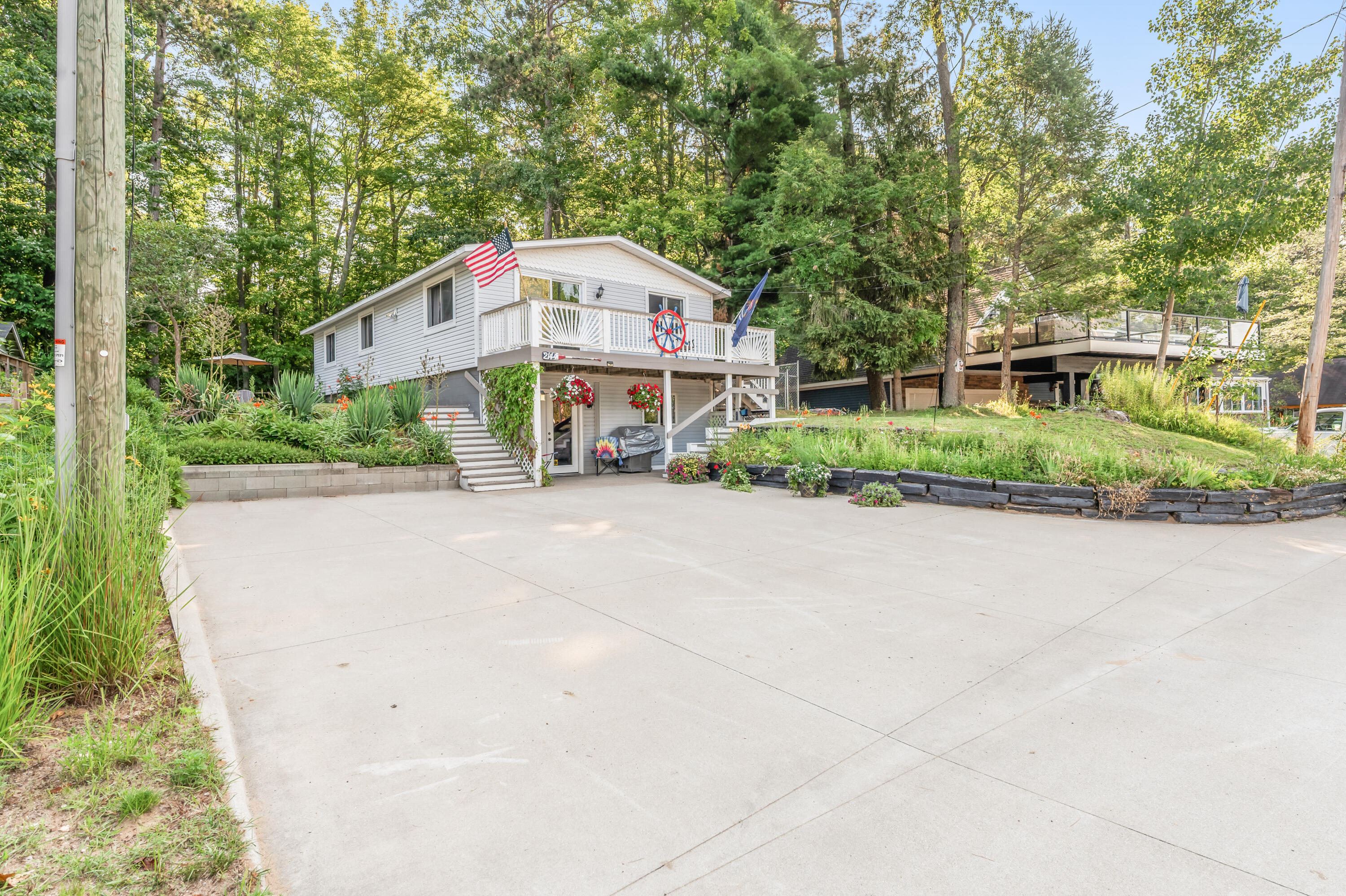2144 E Lake Mitchell Drive — photo