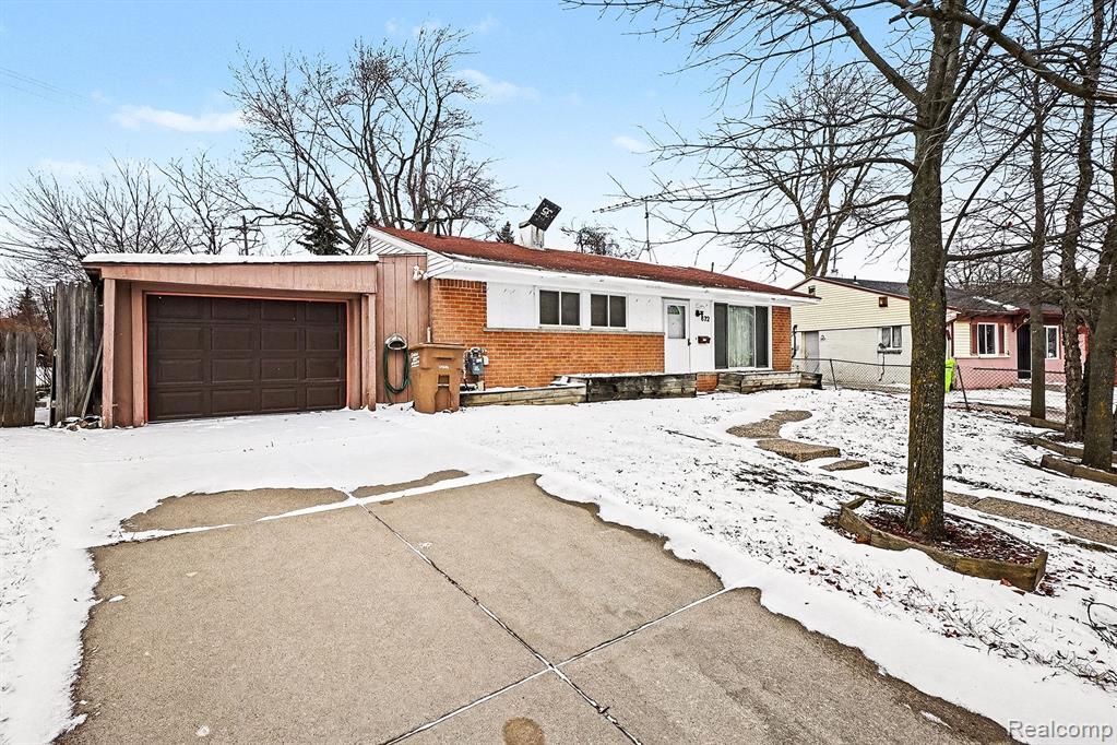 672 Linda Vista Drive — photo