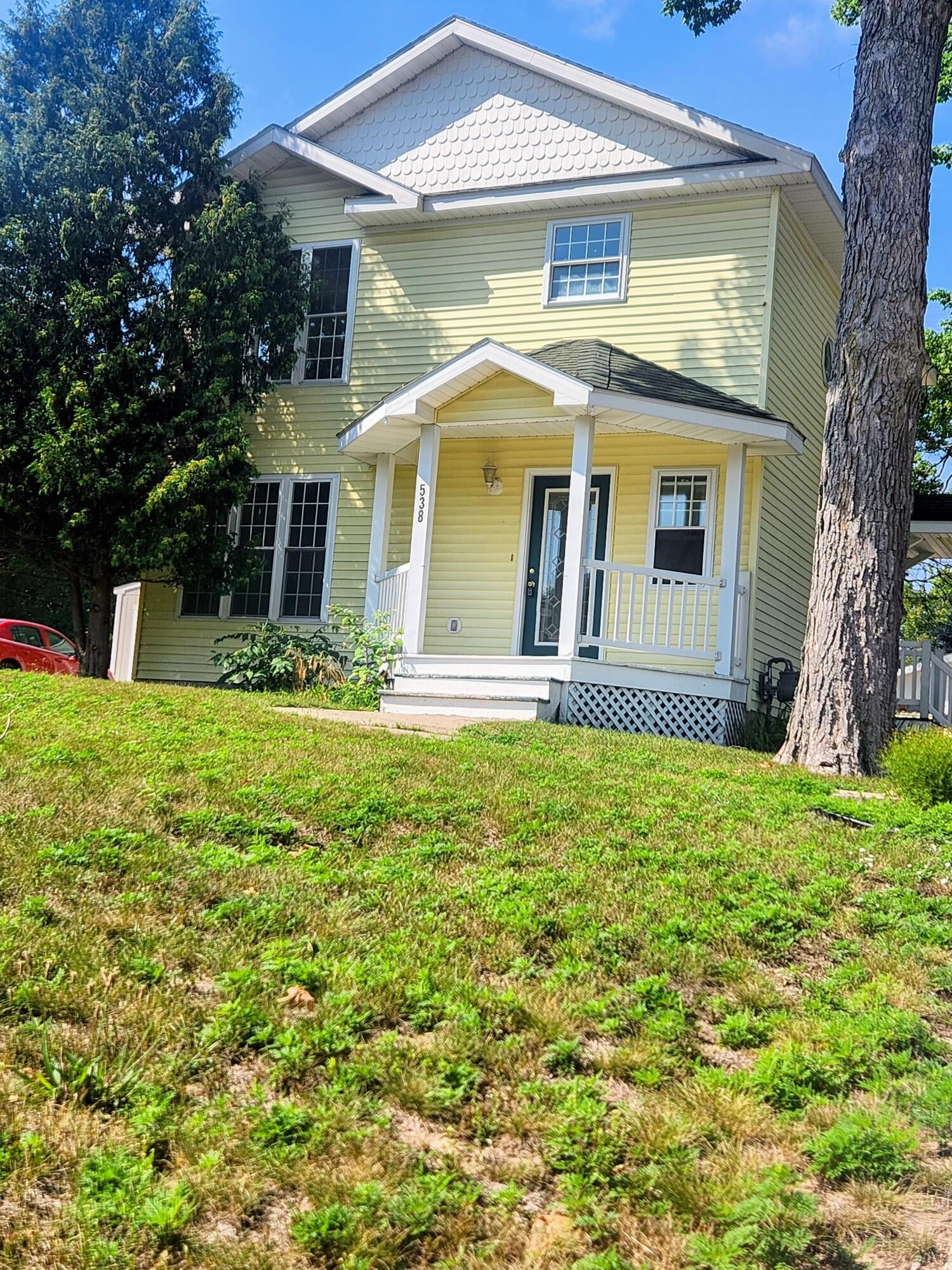 538 W Upton Avenue — photo
