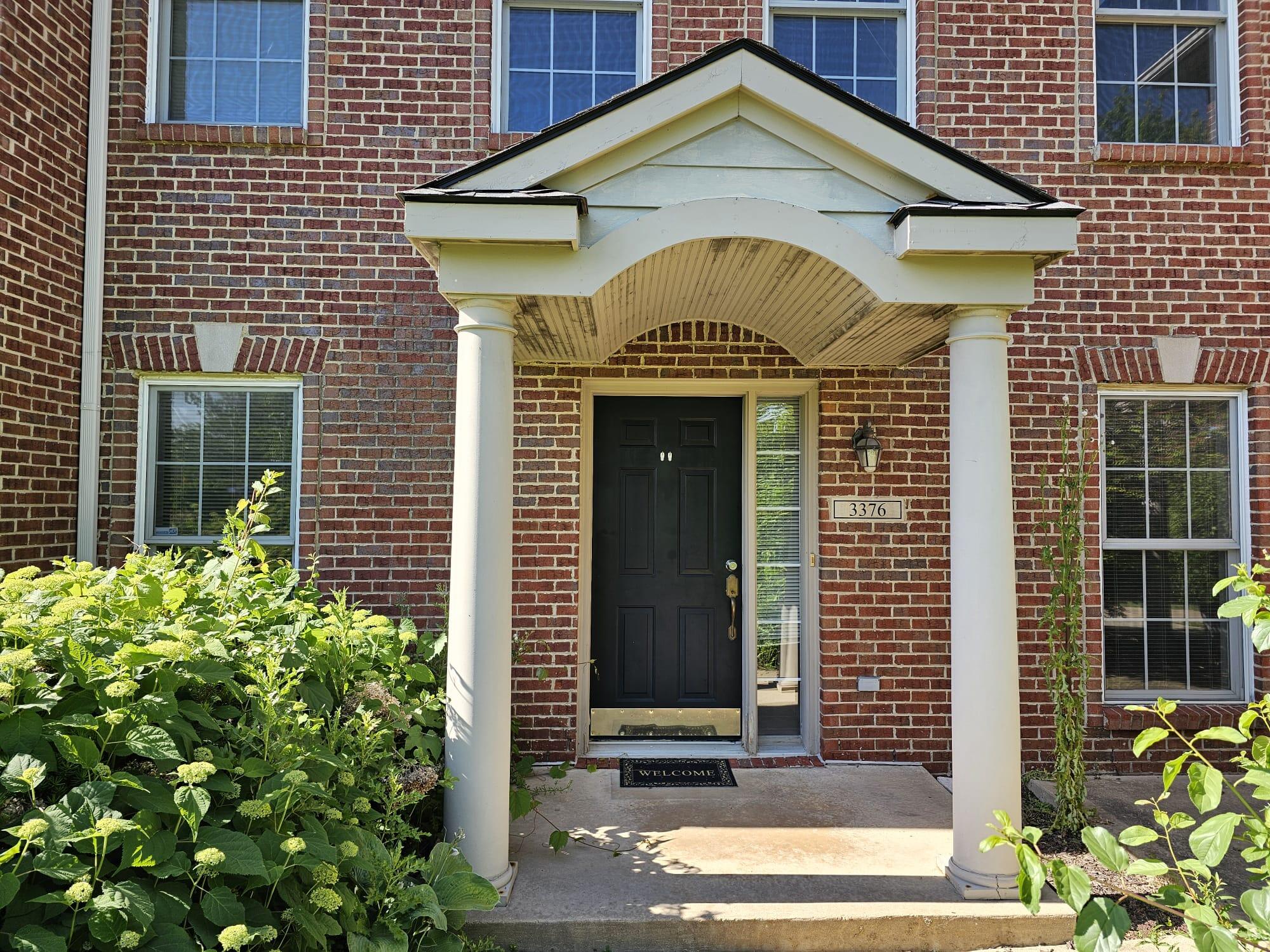 3376 Endsleigh Lane — photo