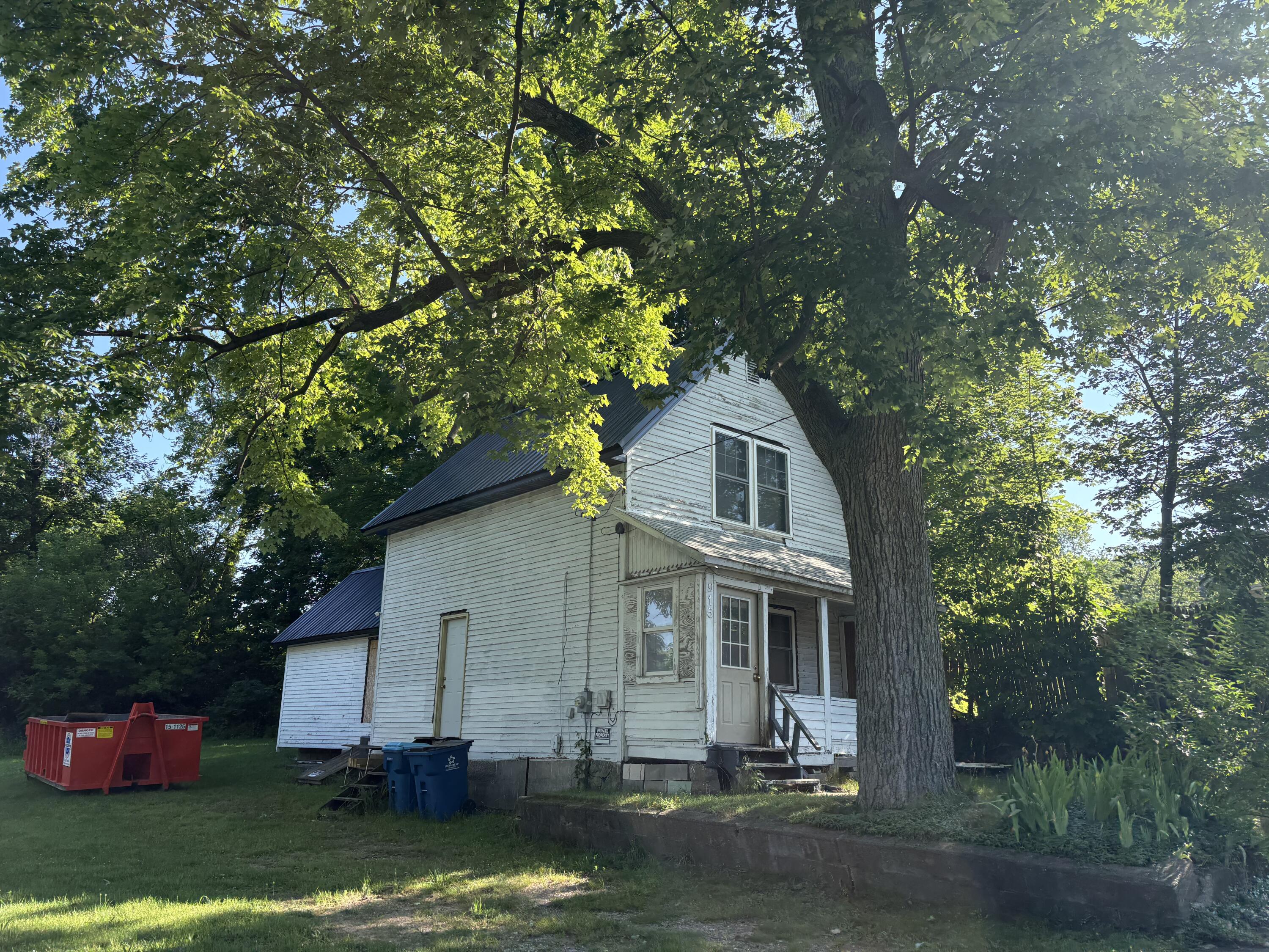 915 Gordon Place — photo