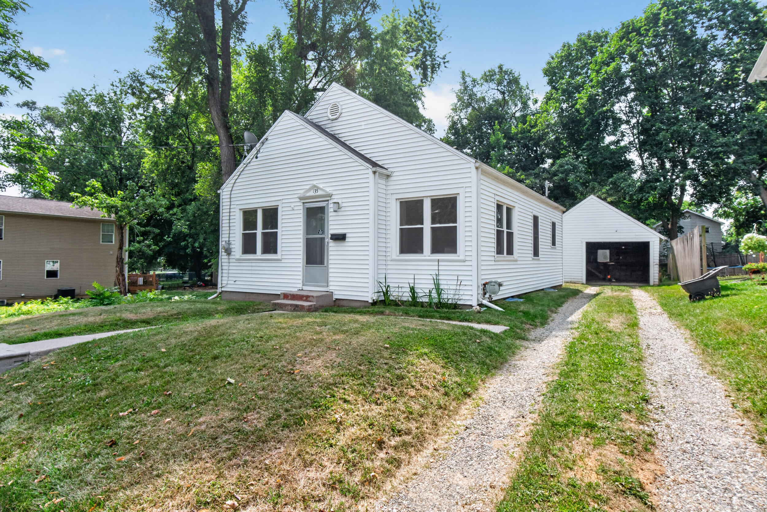 135 E Mansion — photo