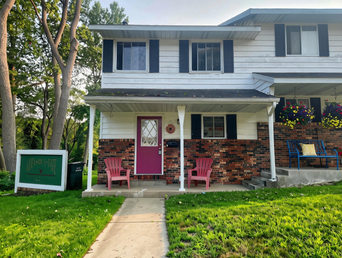 1369 Creek Drive — photo
