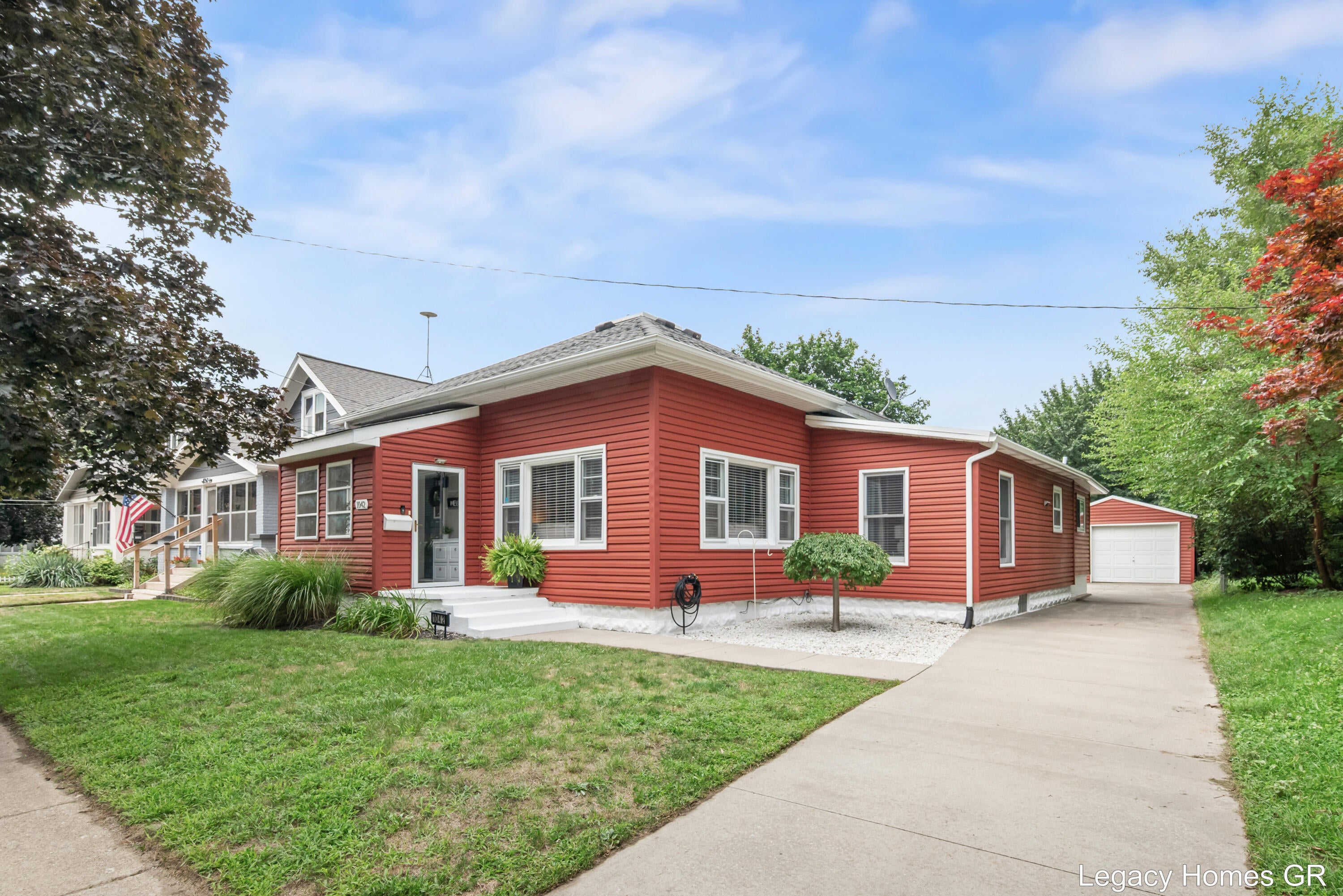 1042 Patton Avenue NW — photo