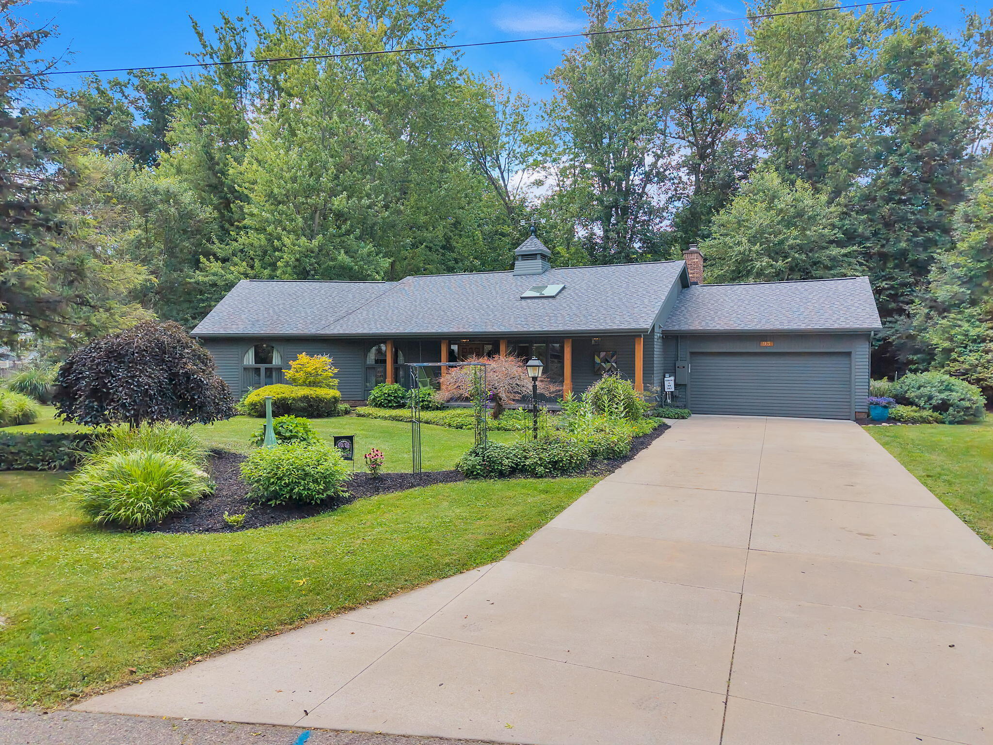 93 Lynwood Drive — photo
