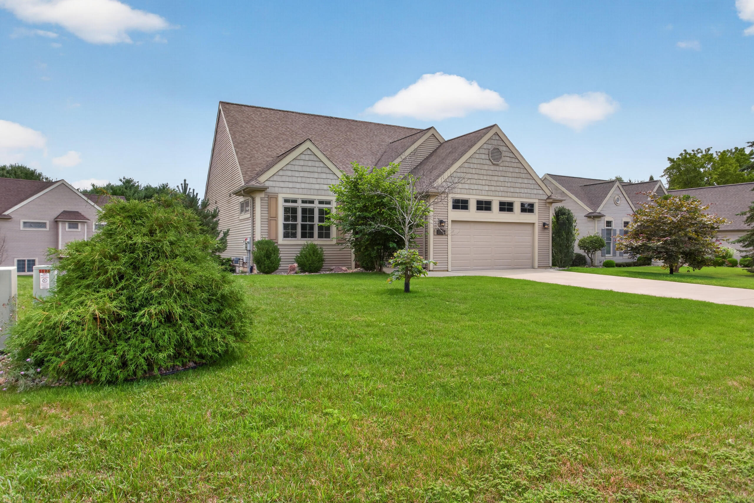 3605 Deerfield Court — photo