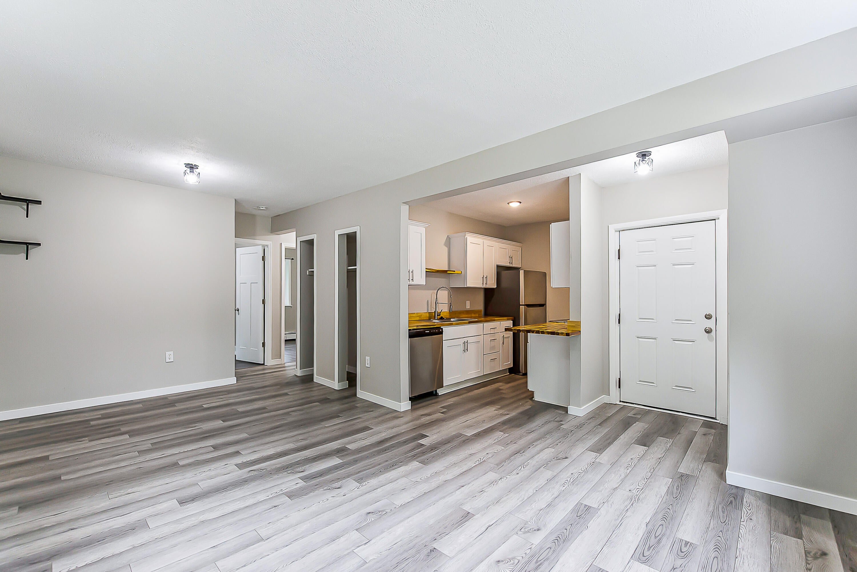 9275 Brookside Drive — photo