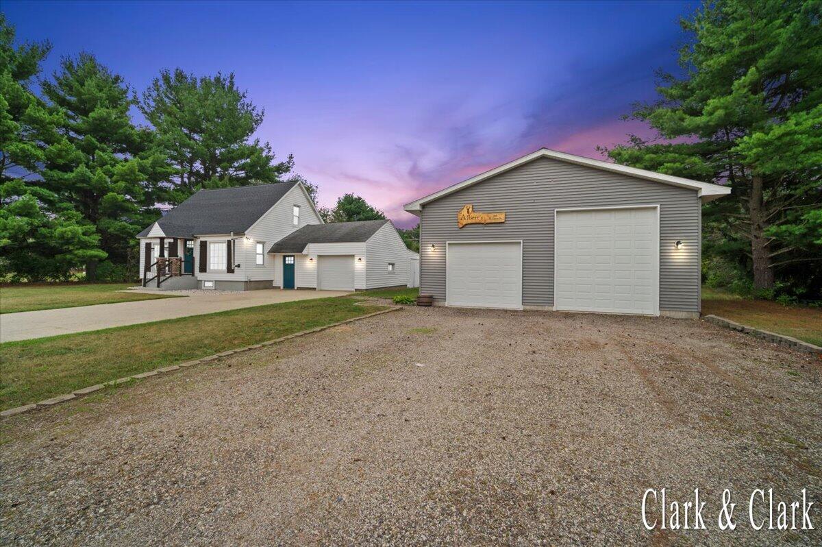 2016 E Croton Drive — photo