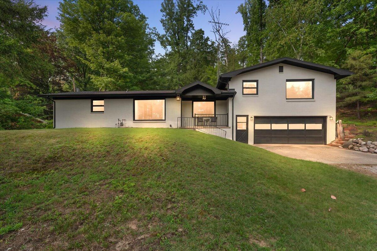 4801 Lake Street — photo