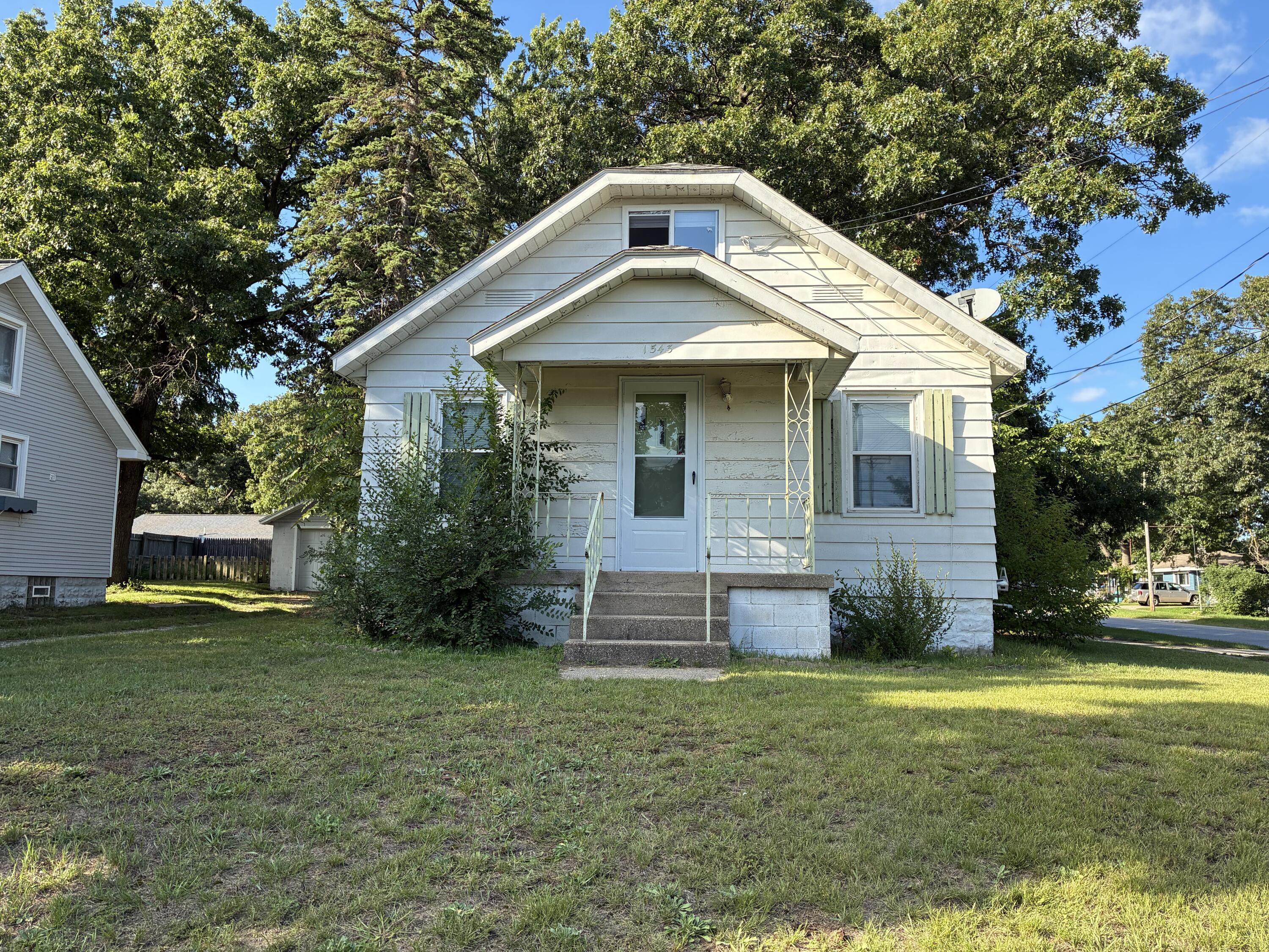 1543 NE Mason Street NE — photo