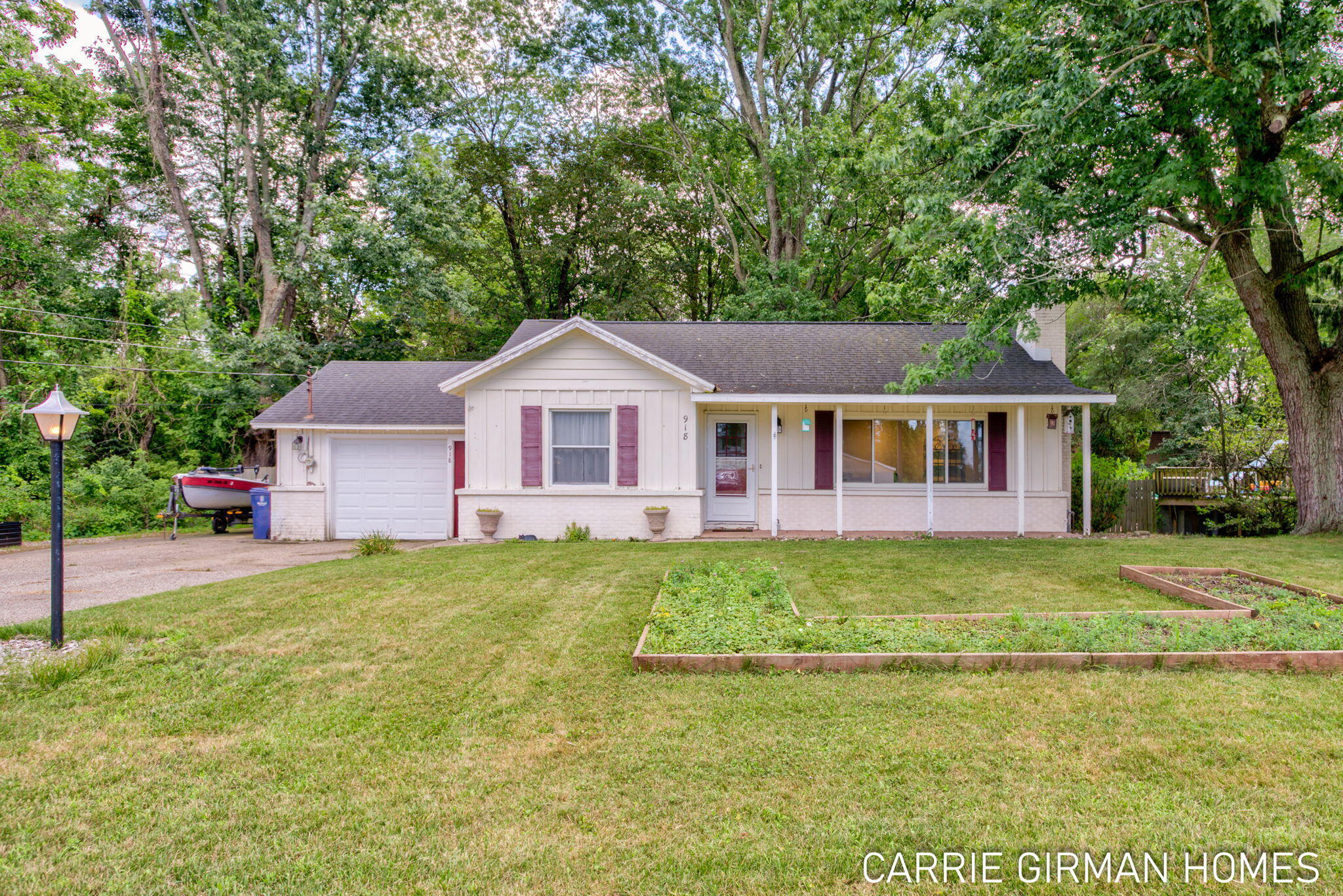 918 Paw Paw Drive — photo