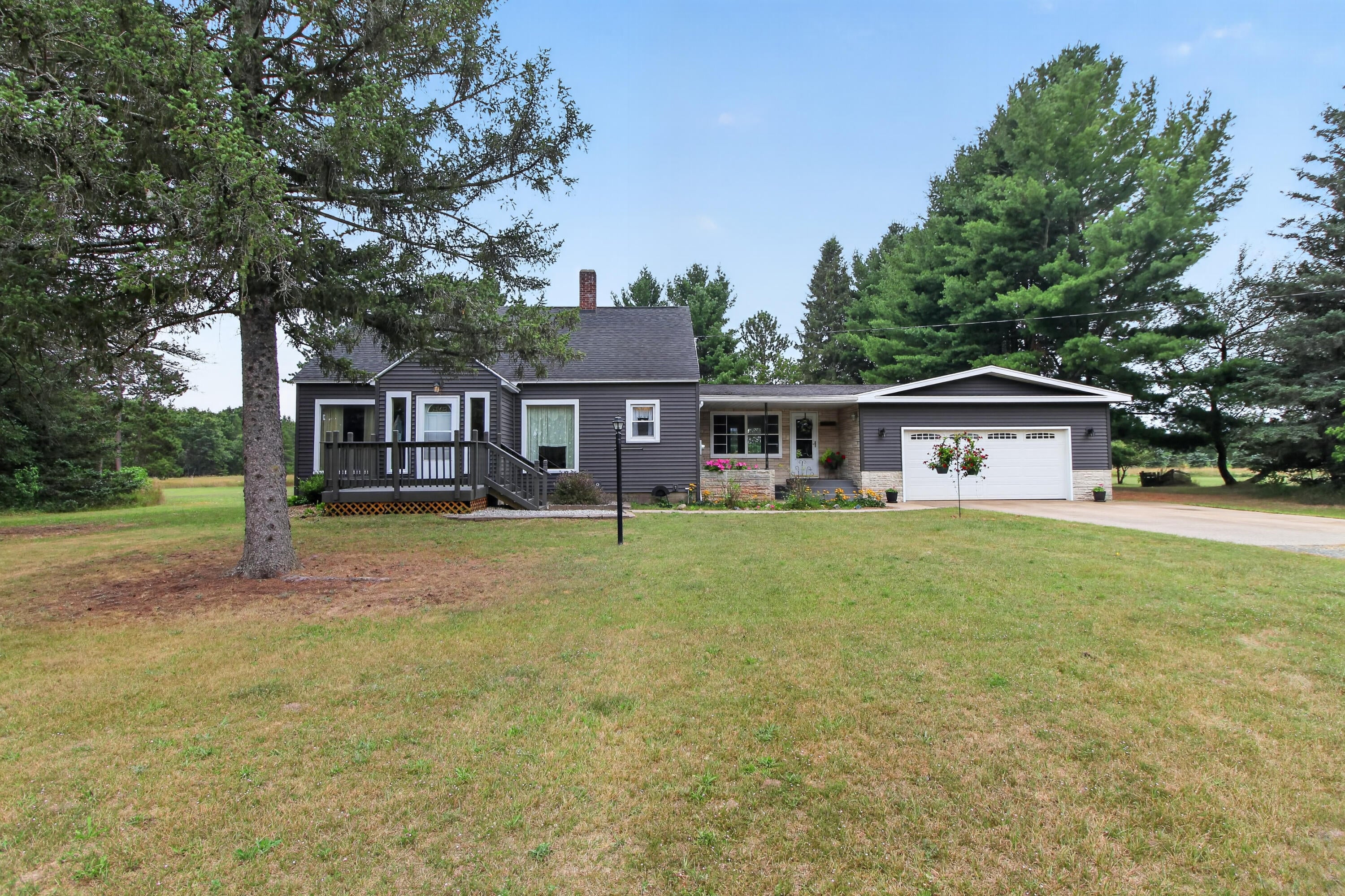 5513 Caberfae Highway — photo